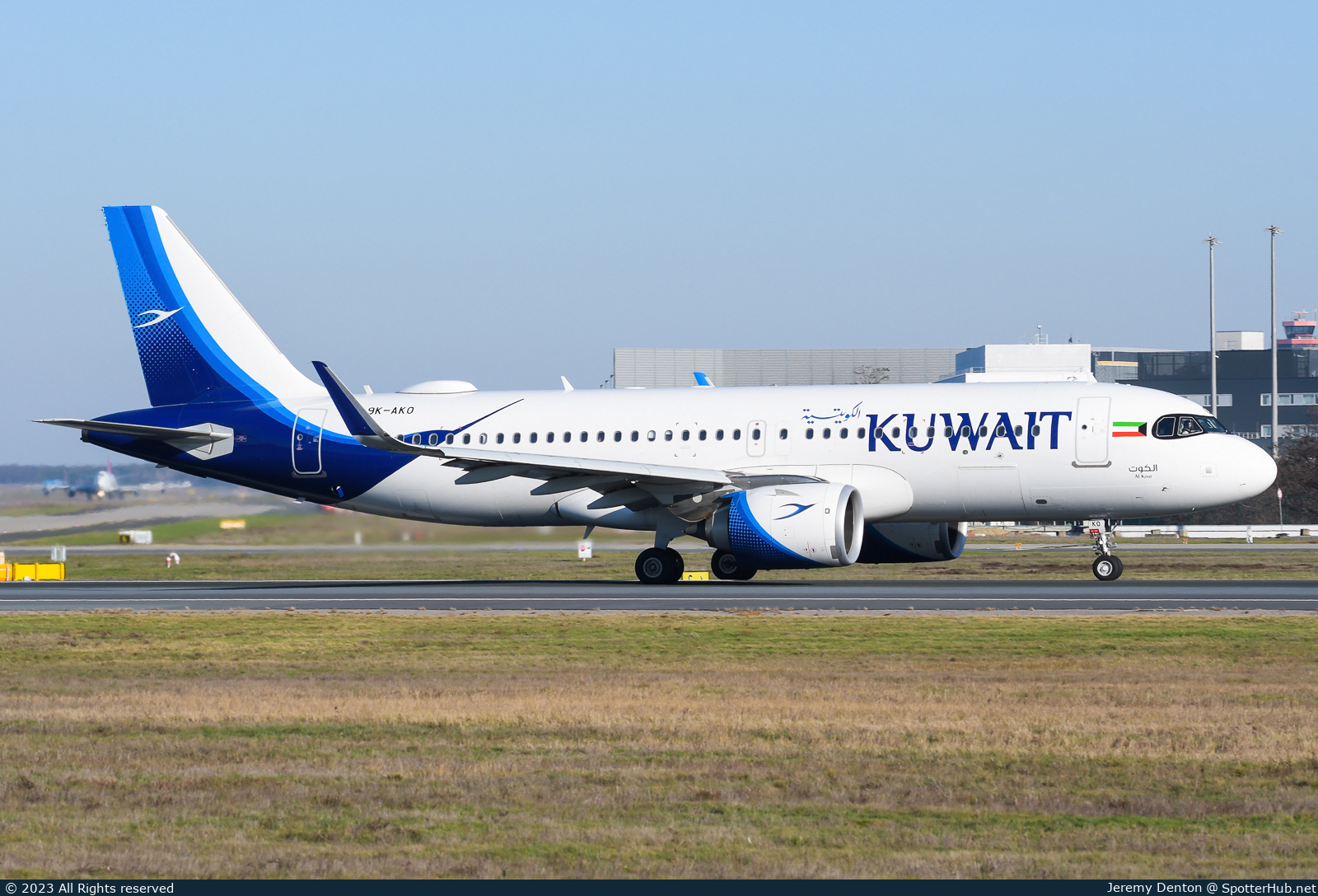 Photo of 9K-AKO - Airbus A320-251N operated by Kuwait Airways