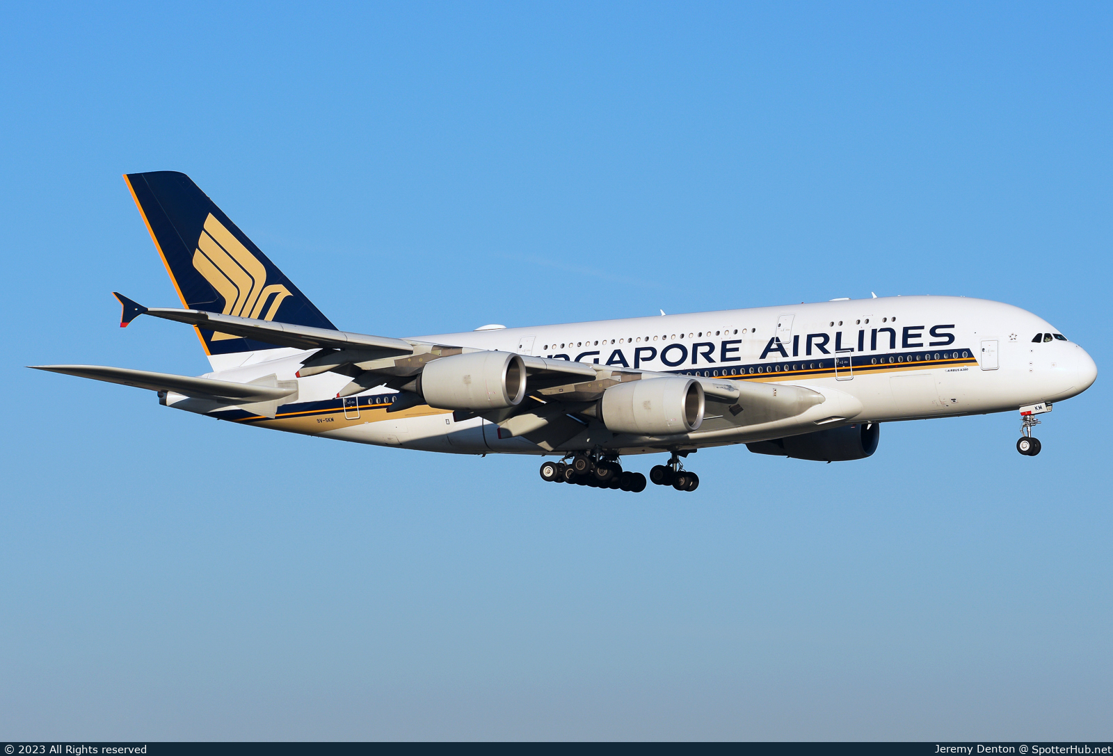 Photo of 9V-SKM - Airbus A380-841 operated by Singapore Airlines