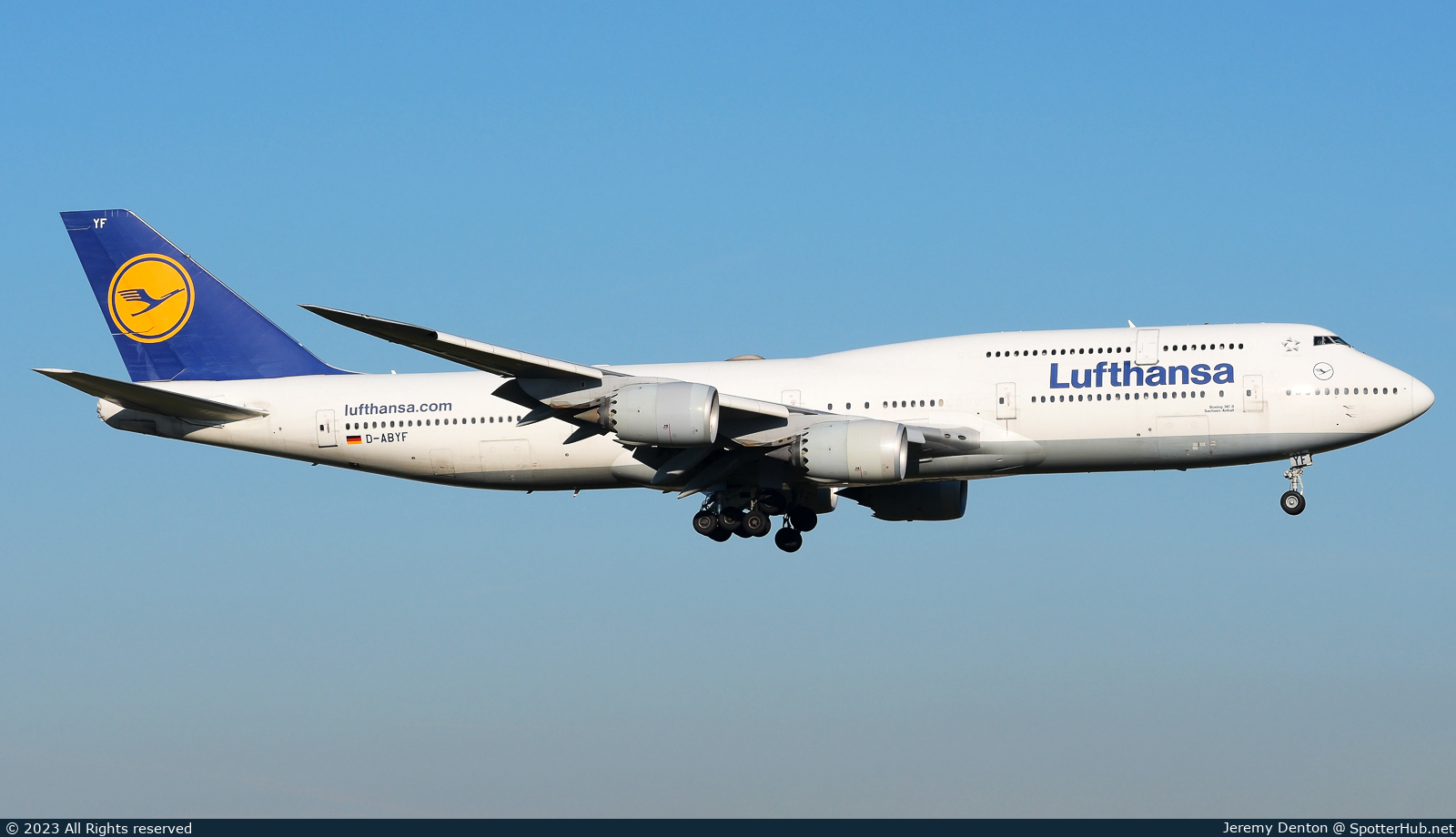 Photo of D-ABYF - Boeing 747-830 operated by Lufthansa
