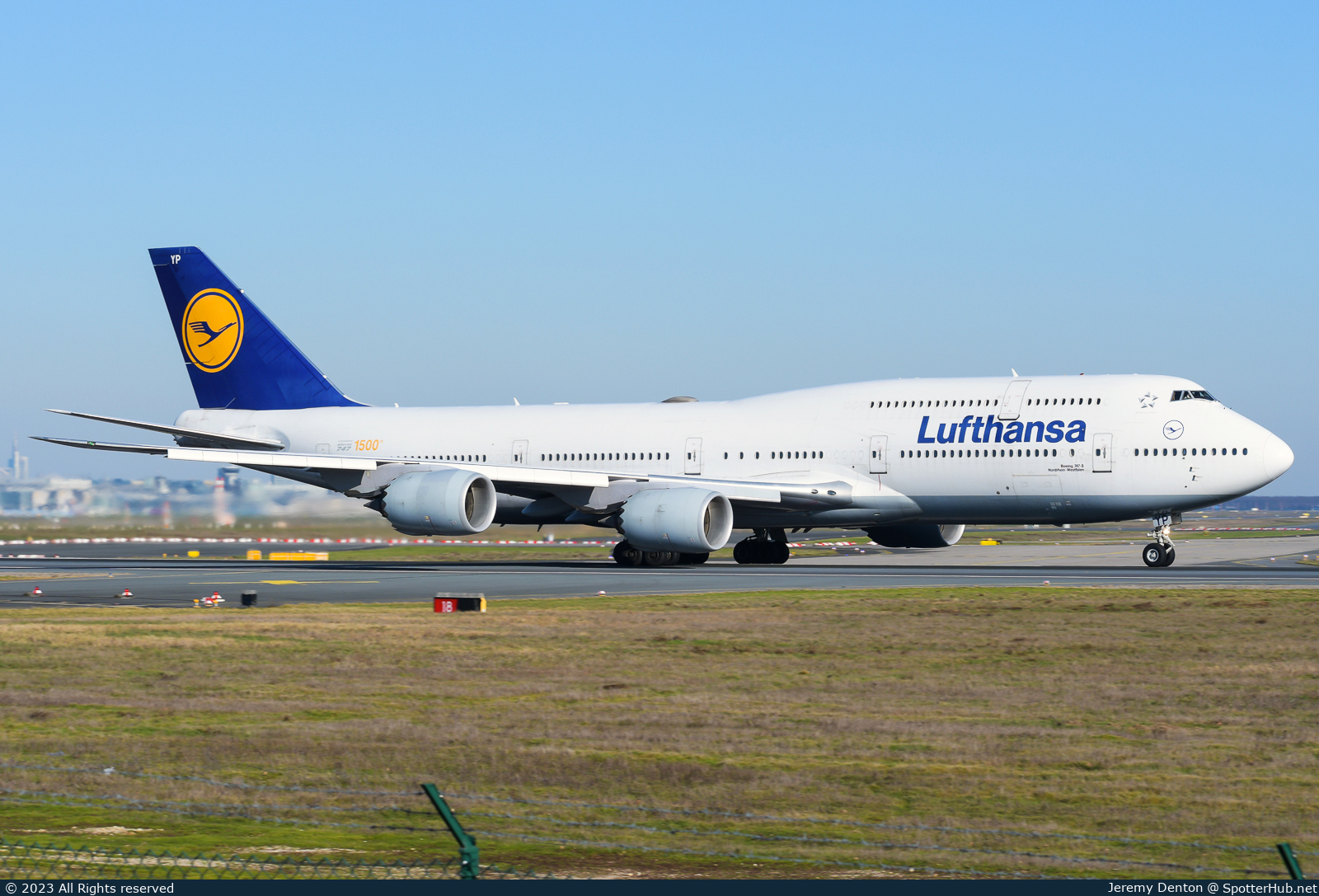 Photo of D-ABYP - Boeing 747-830 operated by Lufthansa