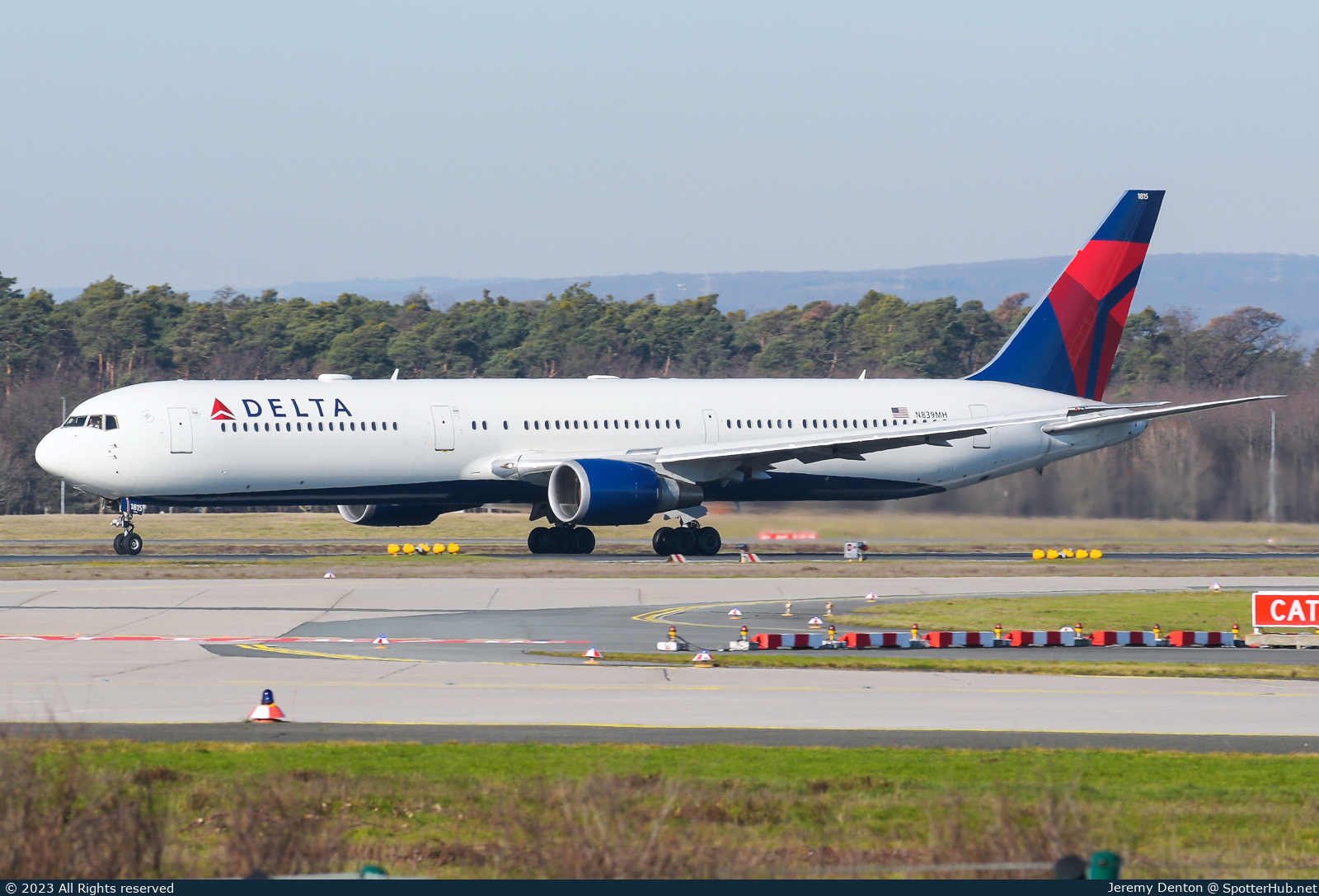Photo of N839MH - Boeing 767-432(ER) operated by Delta Air Lines