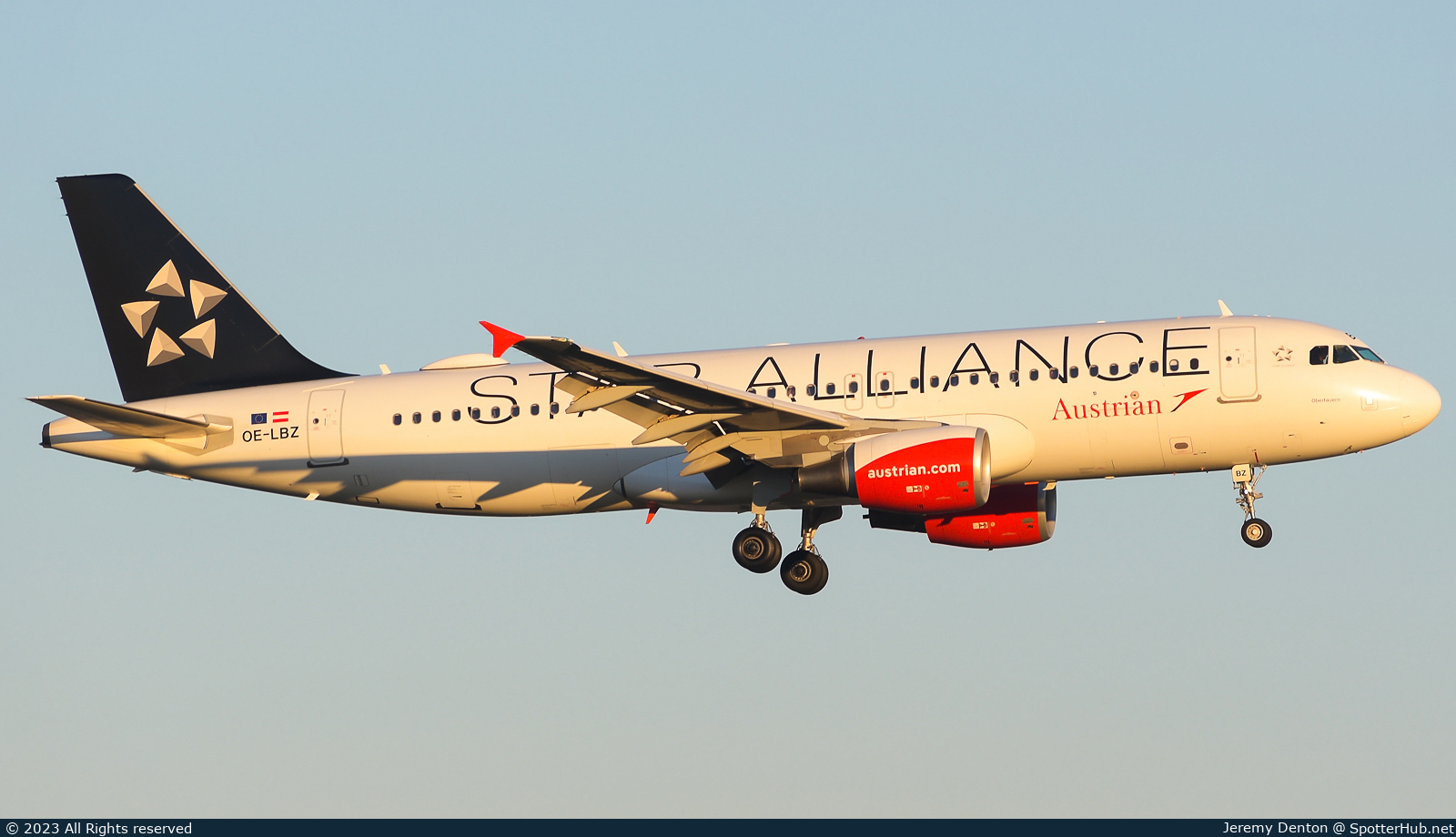 Photo of OE-LBZ - Airbus A320-214 operated by Austrian Airlines