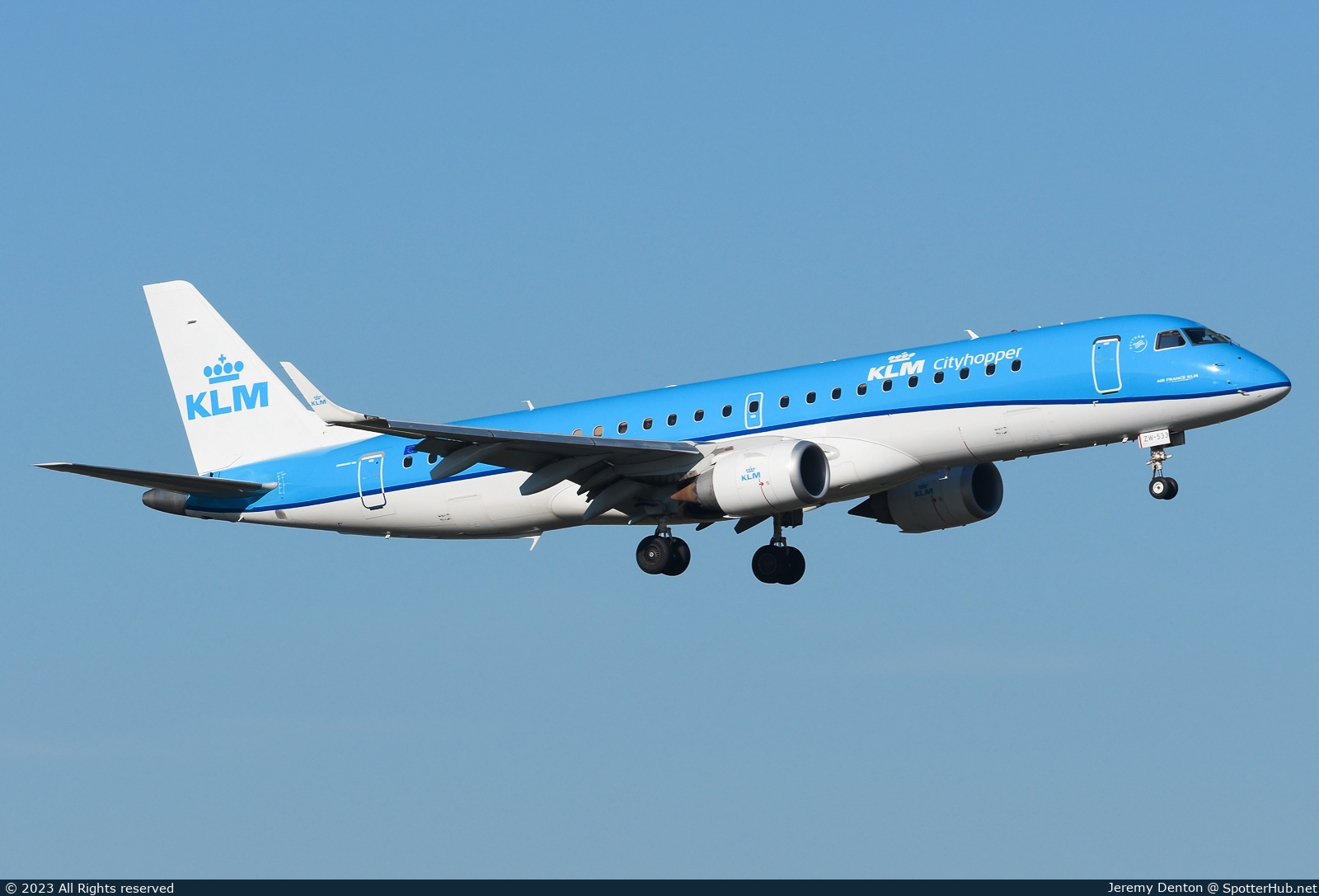 Photo of PH-EZW - Embraer ERJ-190STD operated by KLM Cityhopper