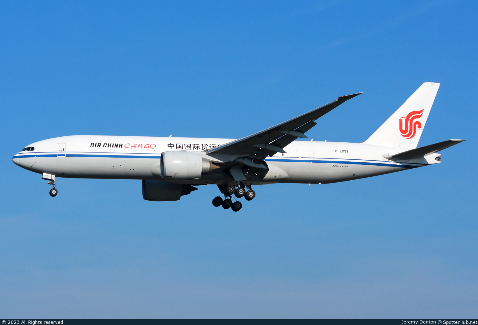 Photo of B-2098 - Boeing 777-FFT operated by Air China Cargo