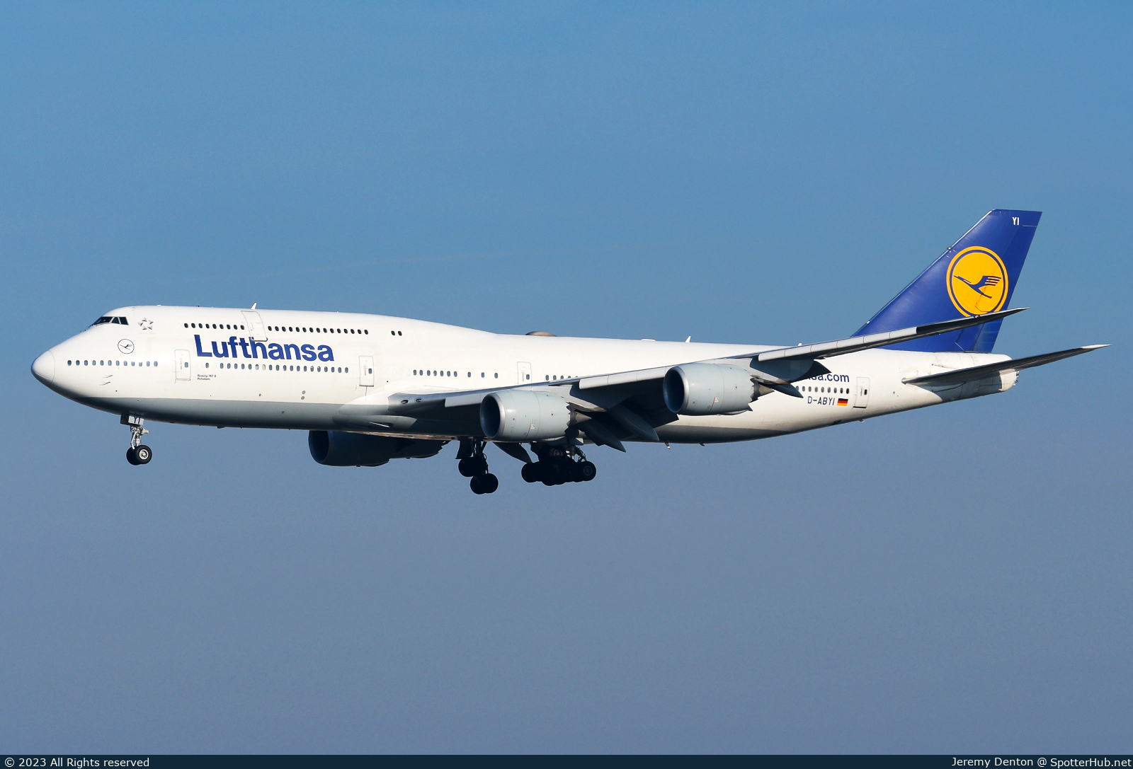 Photo of D-ABYI - Boeing 747-830 operated by Lufthansa