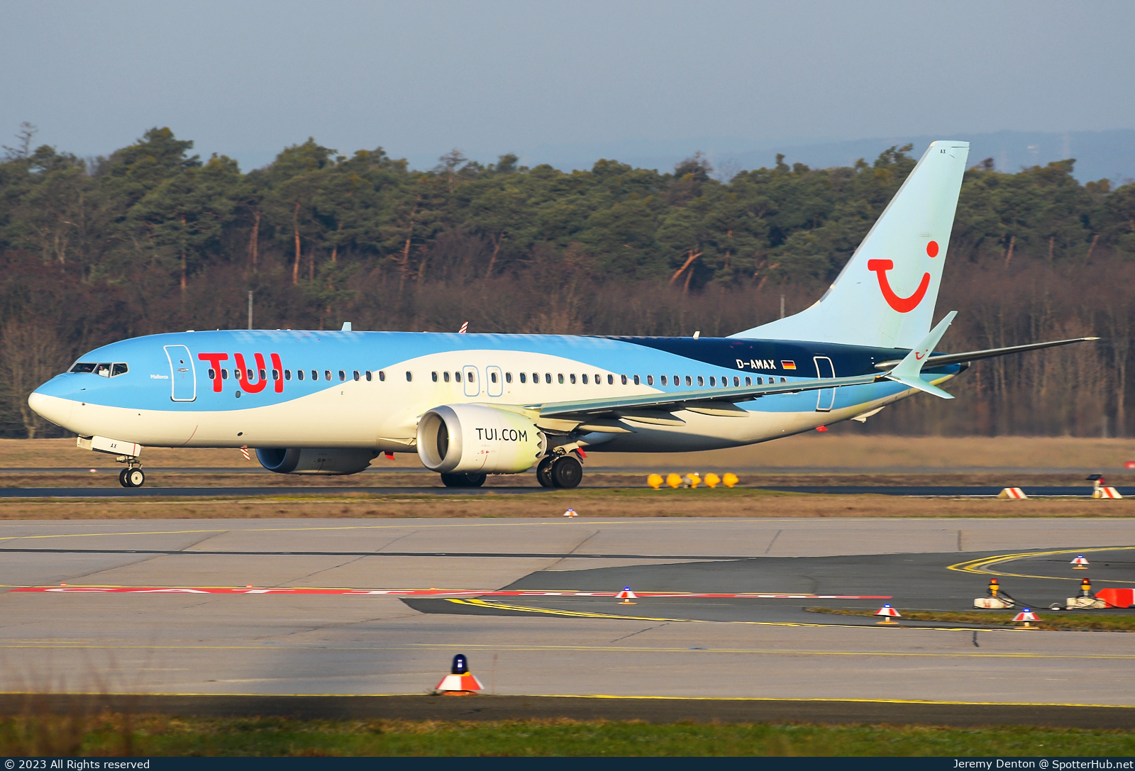 Photo of D-AMAX - Boeing 737 MAX 8 operated by TUIfly