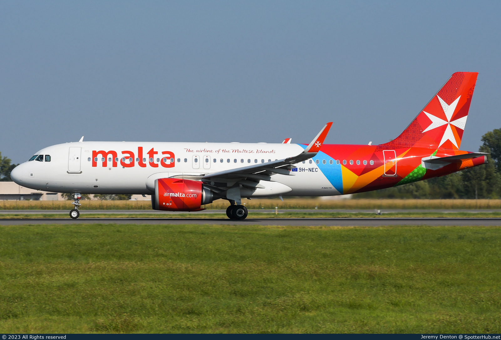 Photo of 9H-NEC - Airbus A320-251N operated by Air Malta