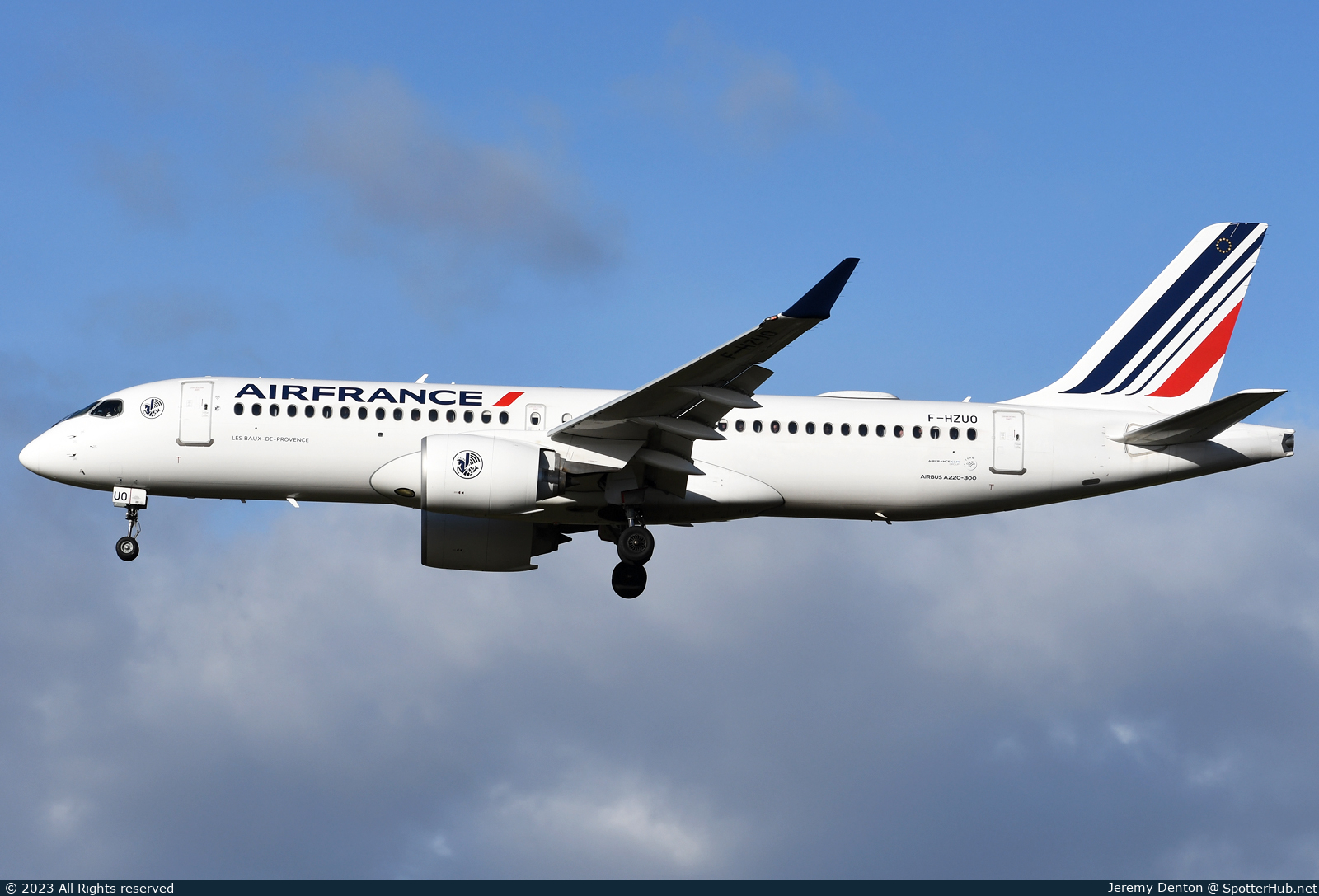 Photo of F-HZUO - Airbus A220-300 operated by Air France