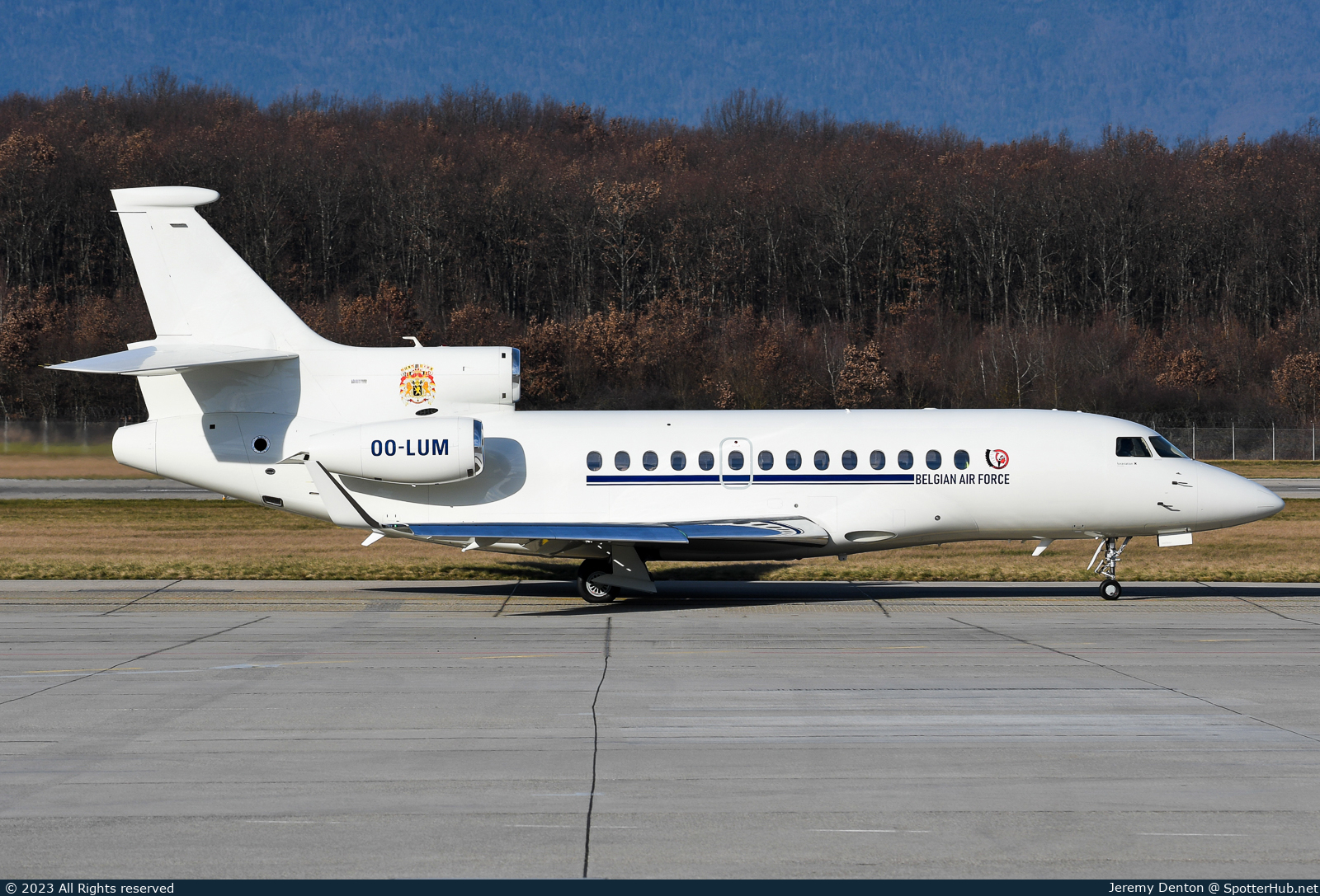 Photo of OO-LUM - Dassault Falcon 7X operated by Belgian Air Force (opb Luxaviation Belgium)