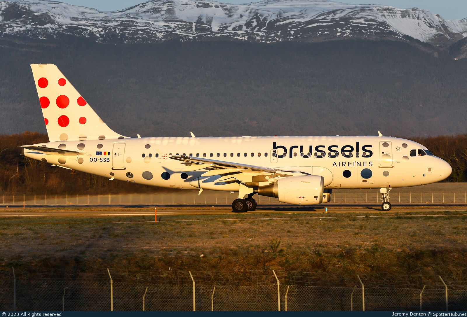 Photo of OO-SSB - Airbus A319-111 operated by Brussels Airlines