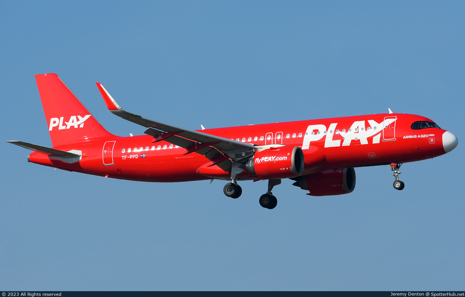 Photo of TF-PPD - Airbus A320-251N operated by PLAY