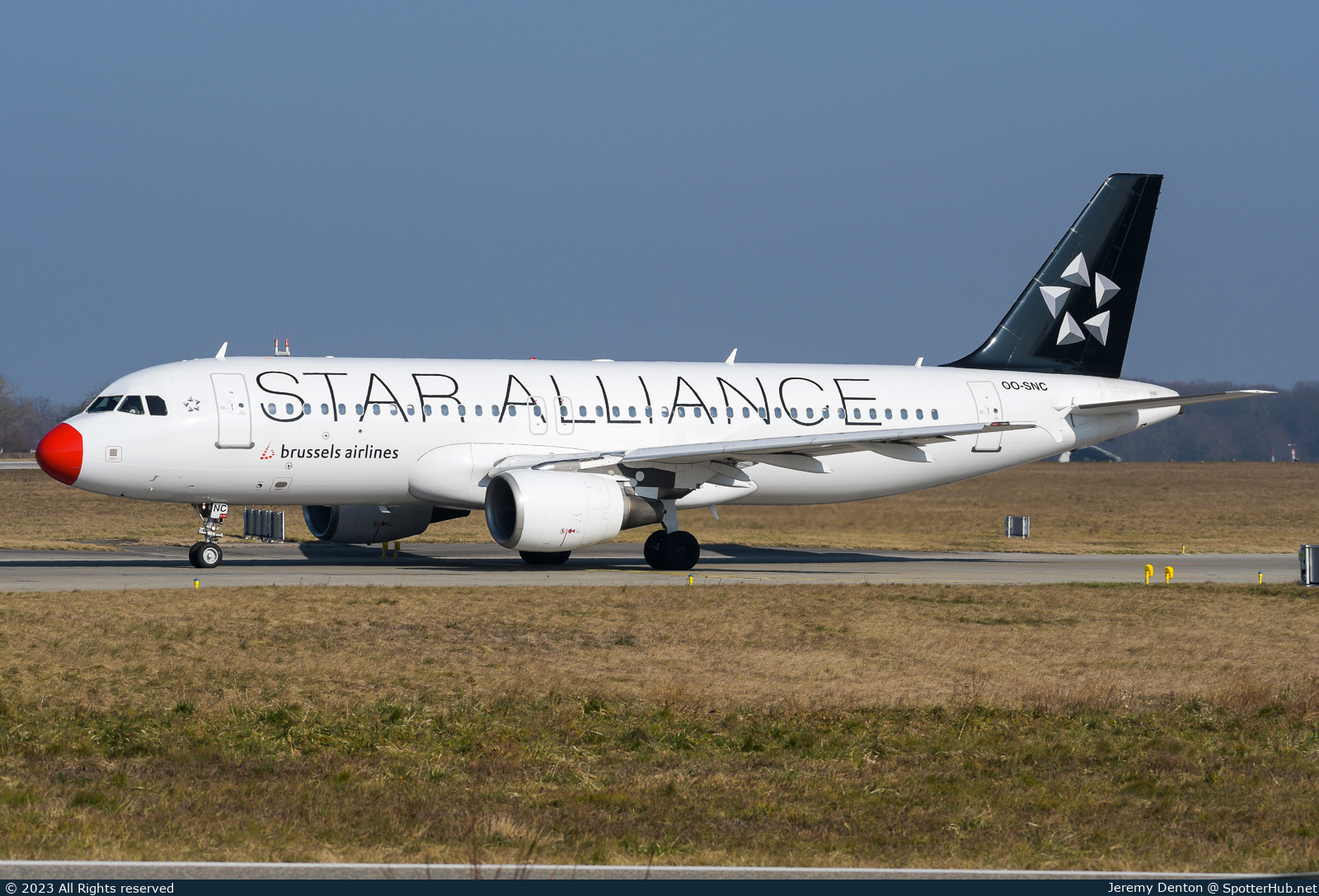 Photo of OO-SNC - Airbus A320-214 operated by Brussels Airlines