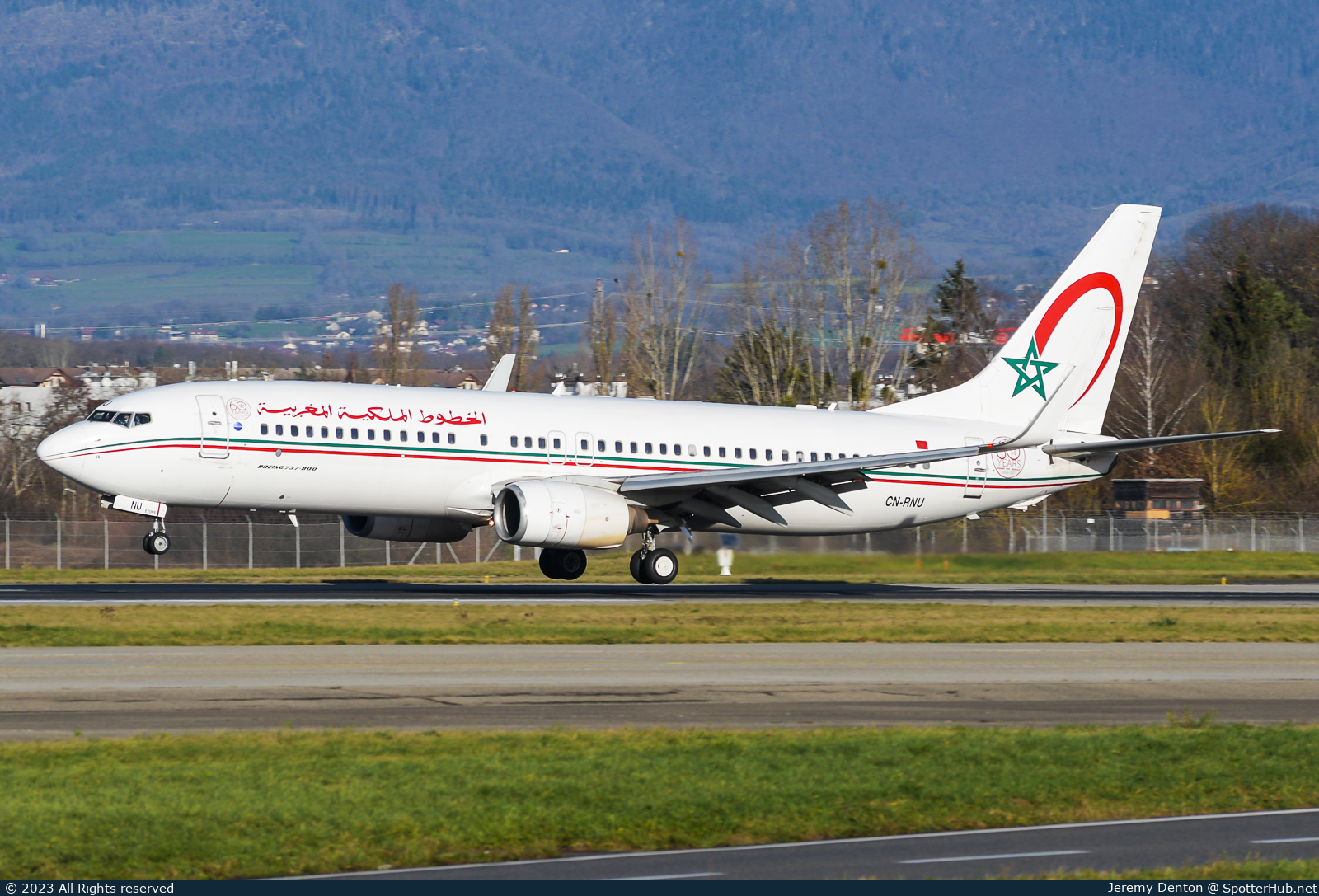 Photo of CN-RNU - Boeing 737-8B6 operated by Royal Air Maroc