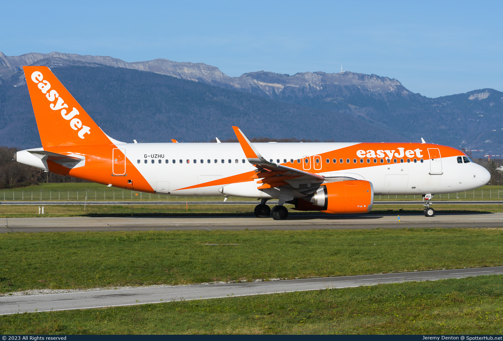 Photo of G-UZHU - Airbus A320-251N operated by easyJet