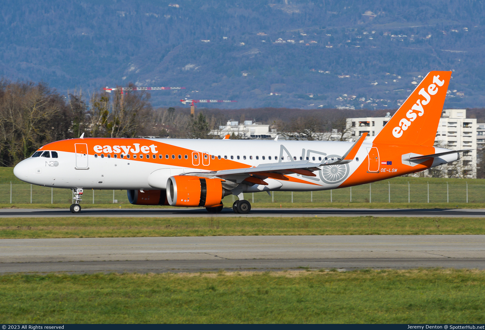 Photo of OE-LSM - Airbus A320-251N operated by easyJet Europe