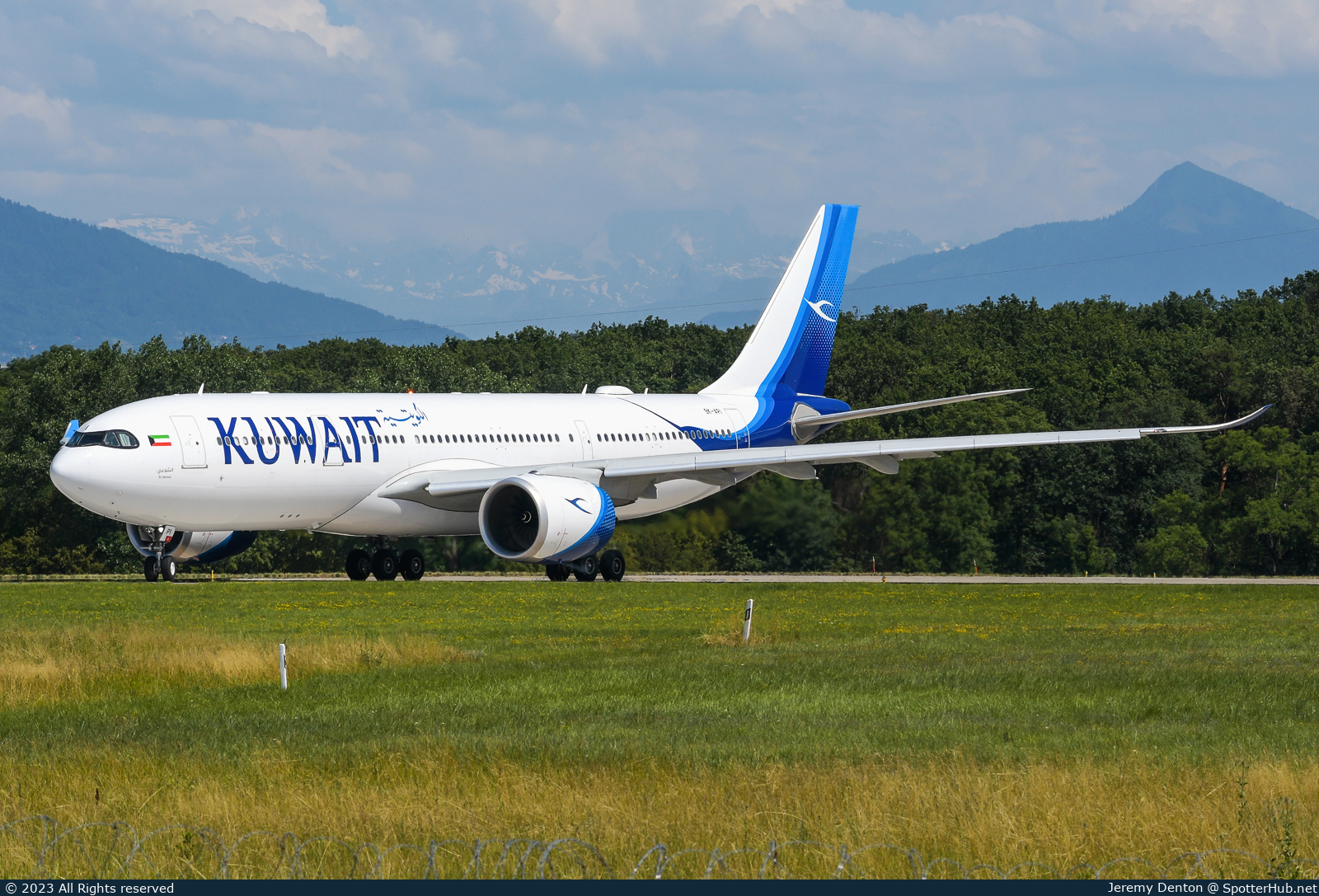 Photo of 9K-API - Airbus A330-841 operated by Kuwait Airways