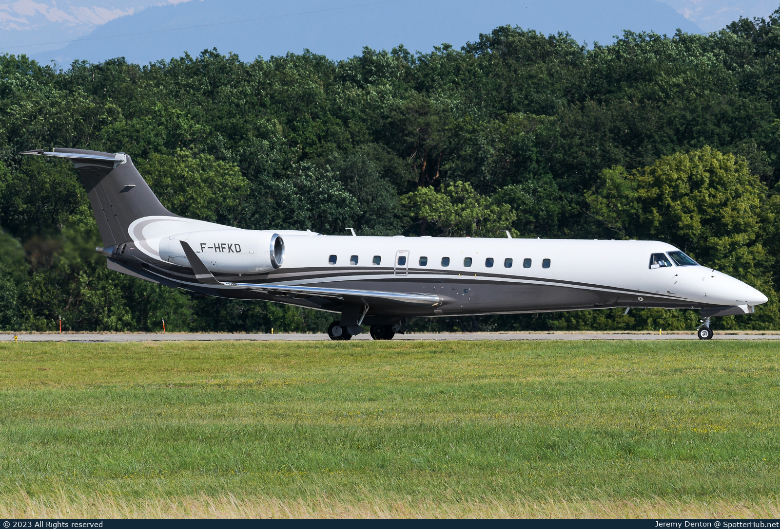 Photo of F-HFKD - Embraer Legacy 600 operated by Valljet