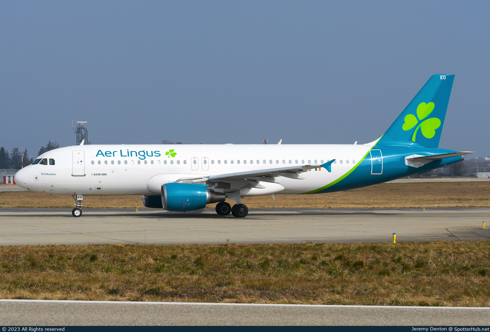 Photo of EI-DEO - Airbus A320-214 operated by Aer Lingus