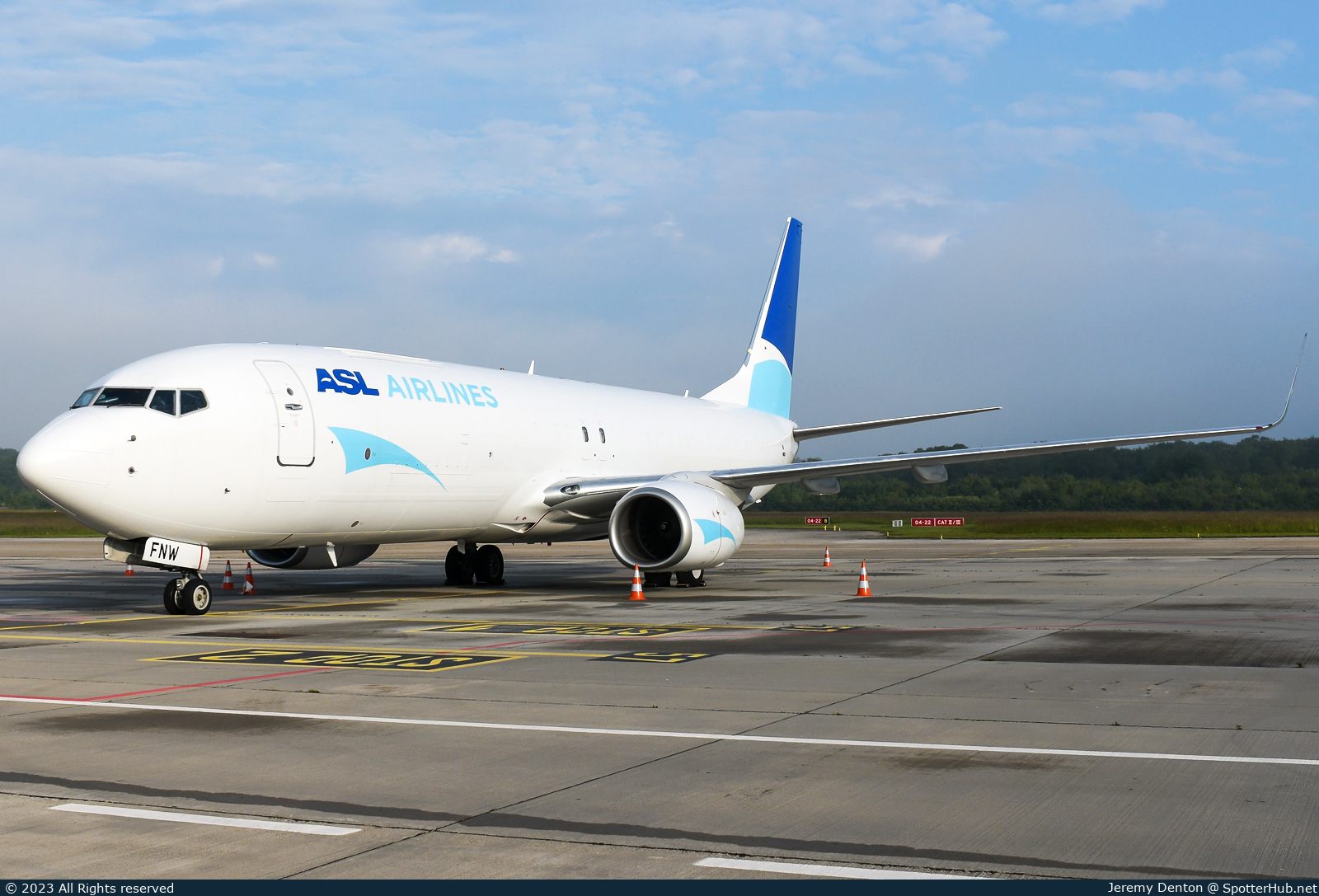 Photo of EI-FNW - Boeing 737-86N(BCF) operated by ASL Airlines Ireland