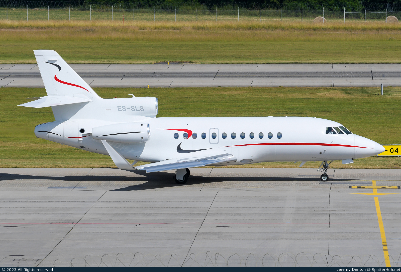 Photo of ES-SLS - Dassault Falcon 900LX operated by Fort Aero