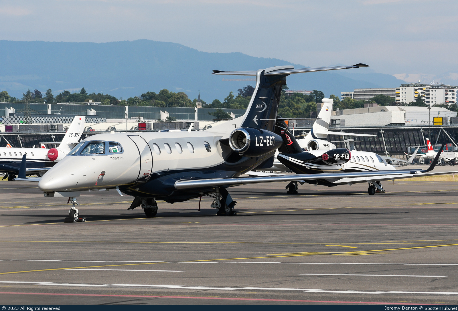Photo of LZ-EGT - Embraer Phenom 300E operated by EGT Jet