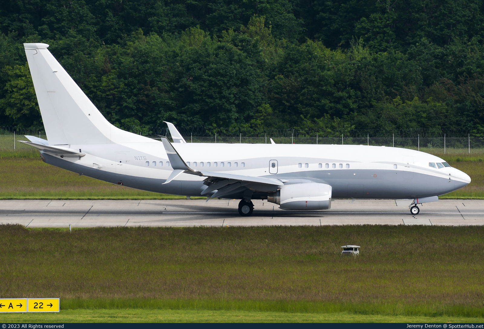 Photo of N1TS - Boeing 737-7JY(BBJ) operated by First Virtual Group