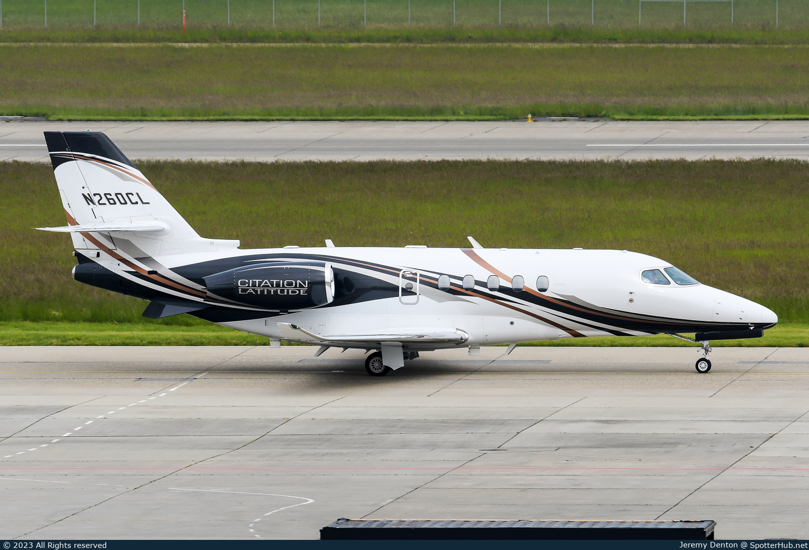 Photo of N260CL - Cessna 680A Citation Latitude operated by Private