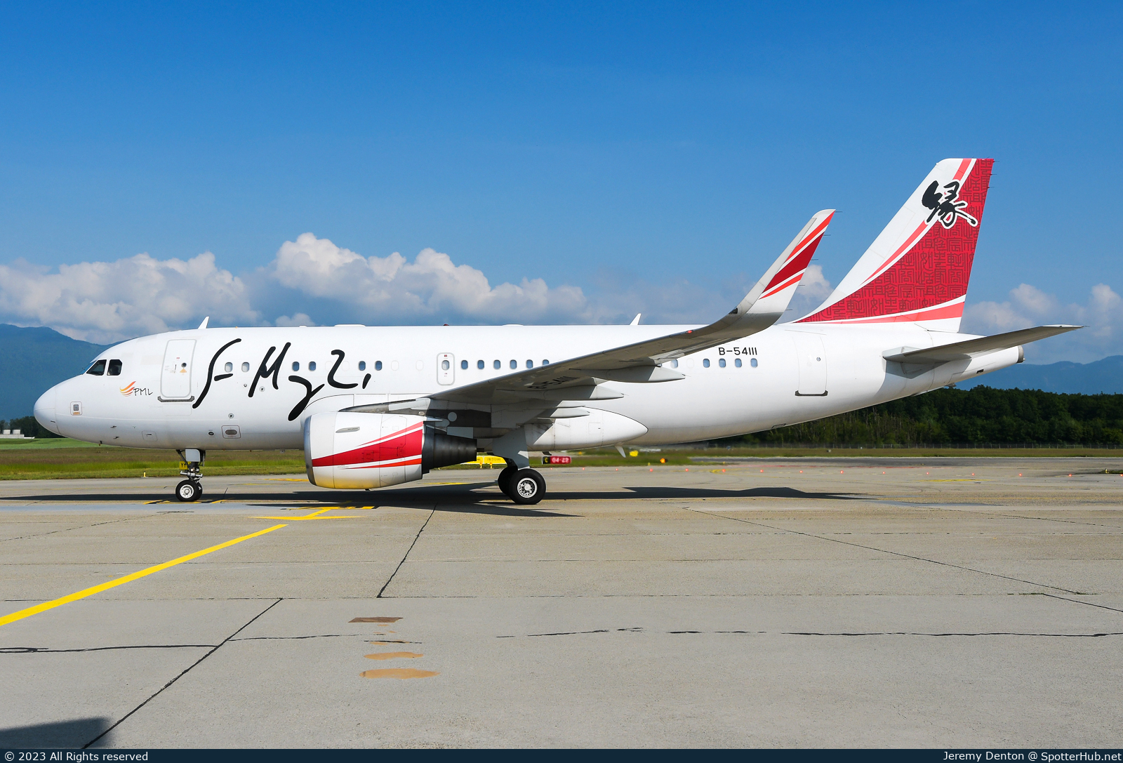 Photo of B-54111 - Airbus A319-115(CJ) operated by EVA Air
