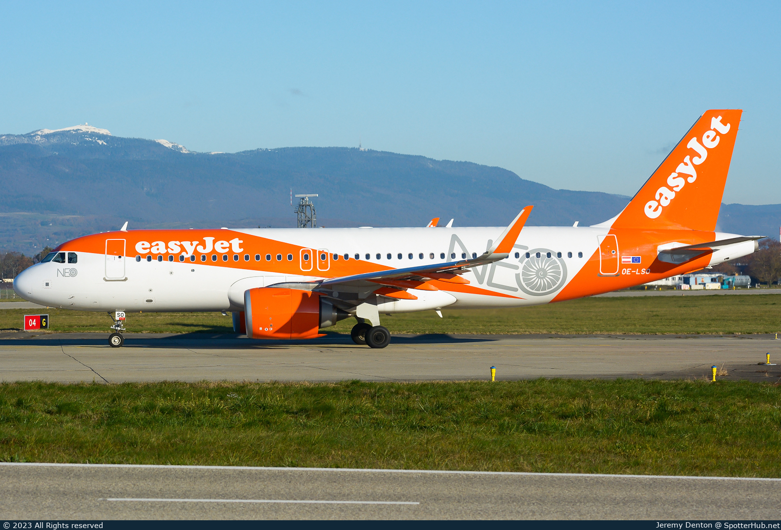 Photo of OE-LSO - Airbus A320-251N operated by easyJet Europe