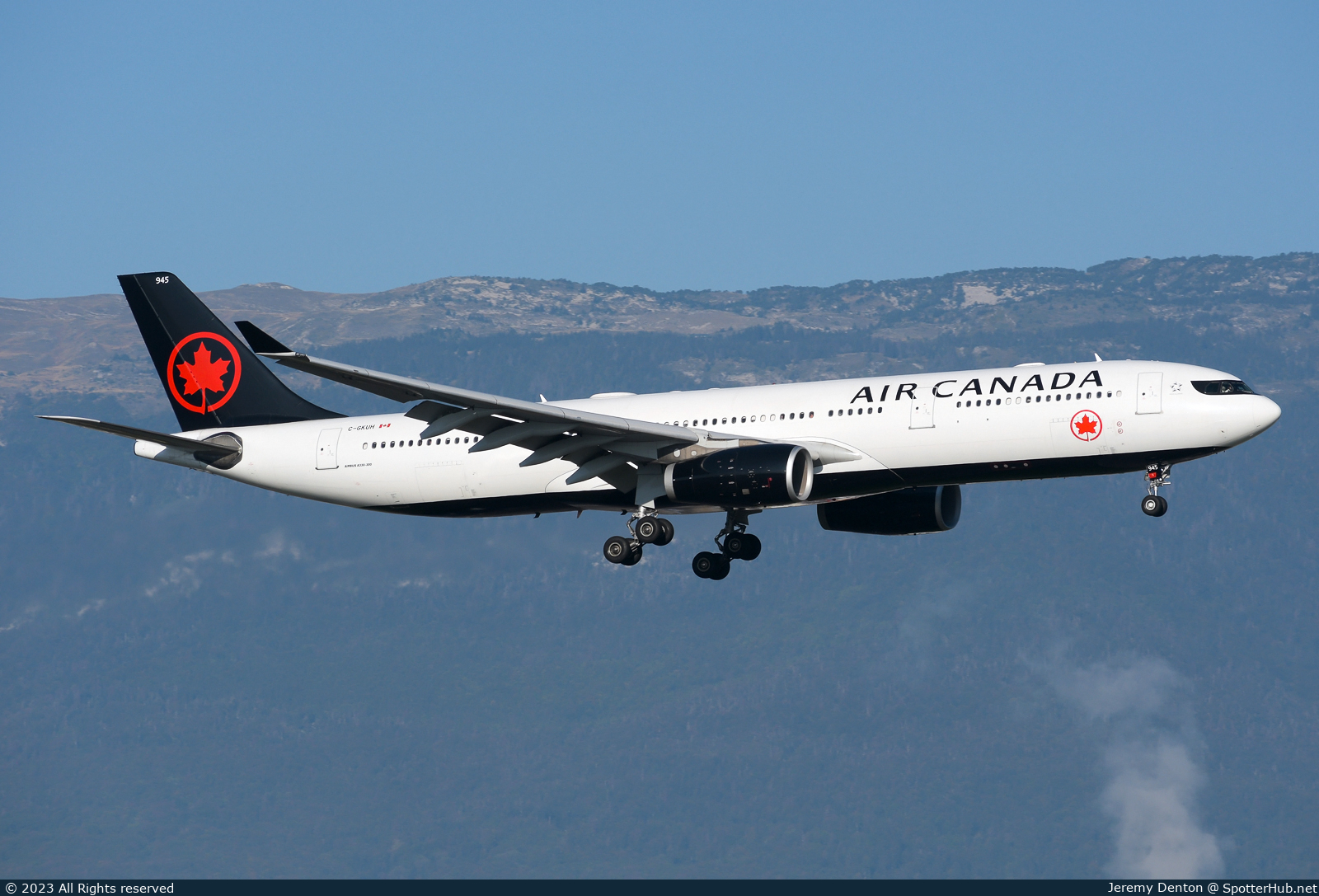 Photo of C-GKUH - Airbus A330-343 operated by Air Canada