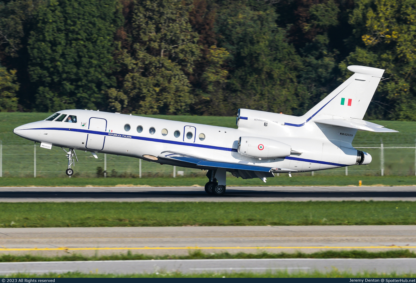 Photo of MM62029 - Dassault Falcon 50 operated by Italian Air Force