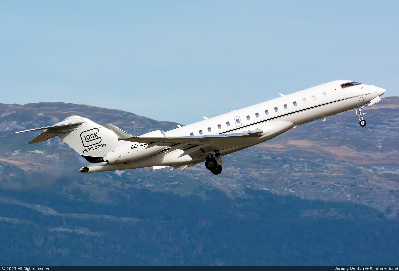Photo of OE-IGL - Bombardier Global 6000 operated by Glock Aviation