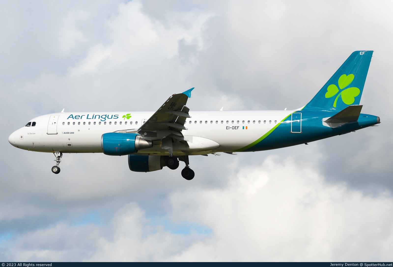 Photo of EI-DEF - Airbus A320-214 operated by Aer Lingus