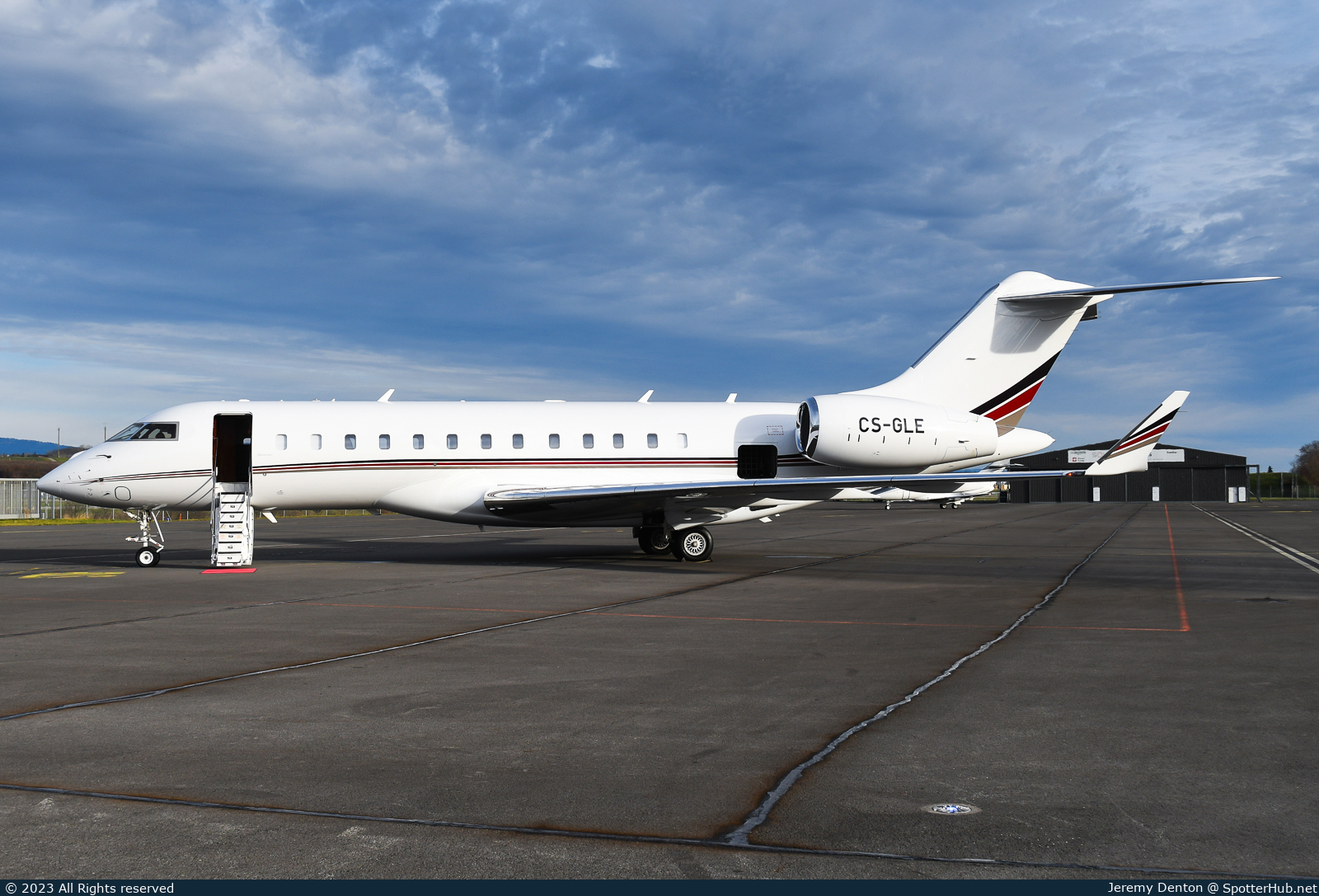 Photo of CS-GLE - Bombardier Global 6000 operated by NetJets Europe