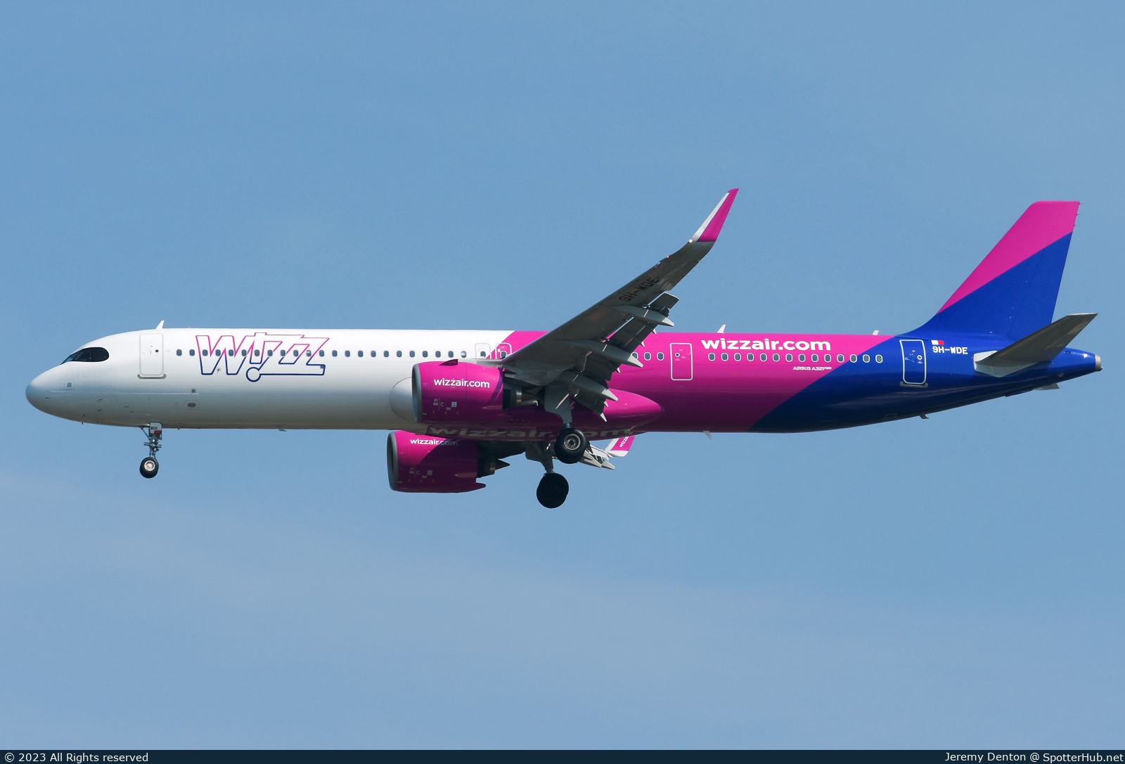 Photo of 9H-WDE - Airbus A321-271NX operated by Wizz Air Malta