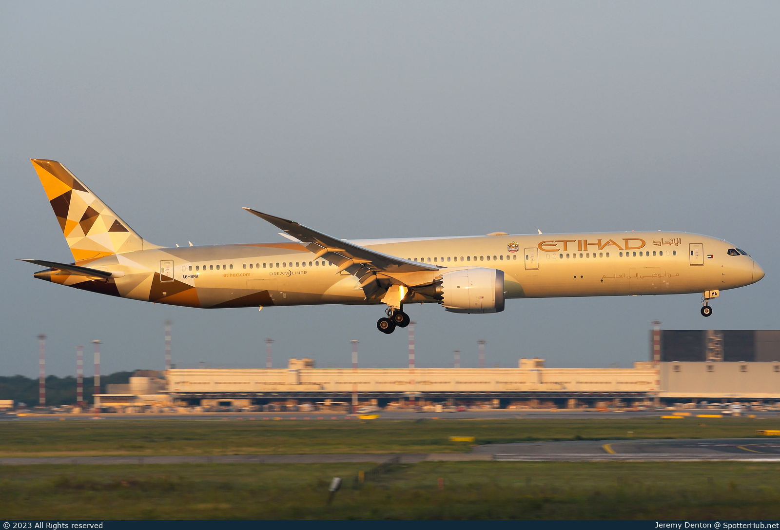 Photo of A6-BMA - Boeing 787-10 Dreamliner operated by Etihad Airways