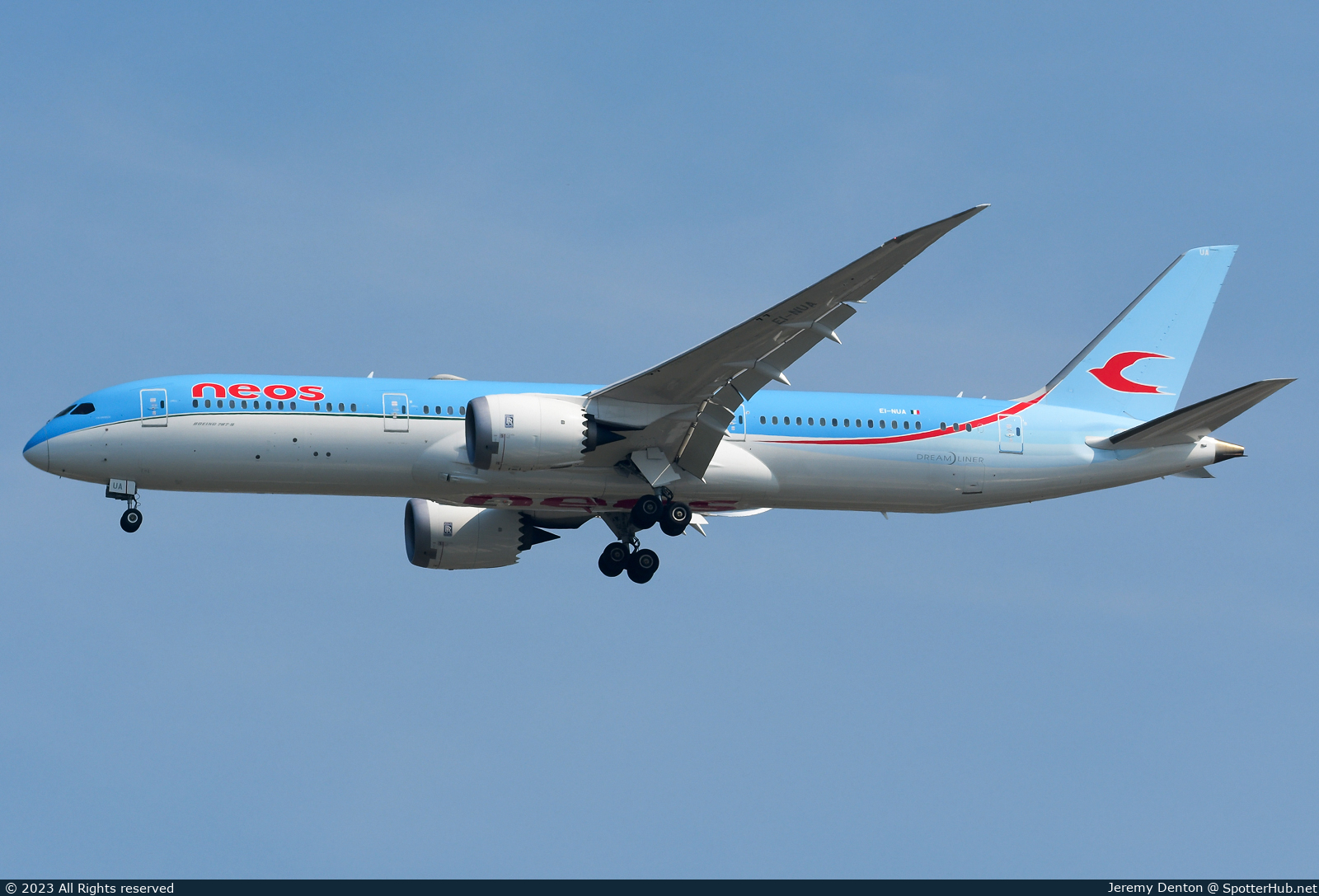 Photo of EI-NUA - Boeing 787-9 Dreamliner operated by Neos