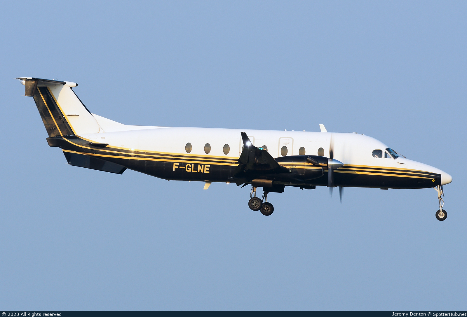 Photo of F-GLNE - Beechcraft 1900D operated by Twin Jet