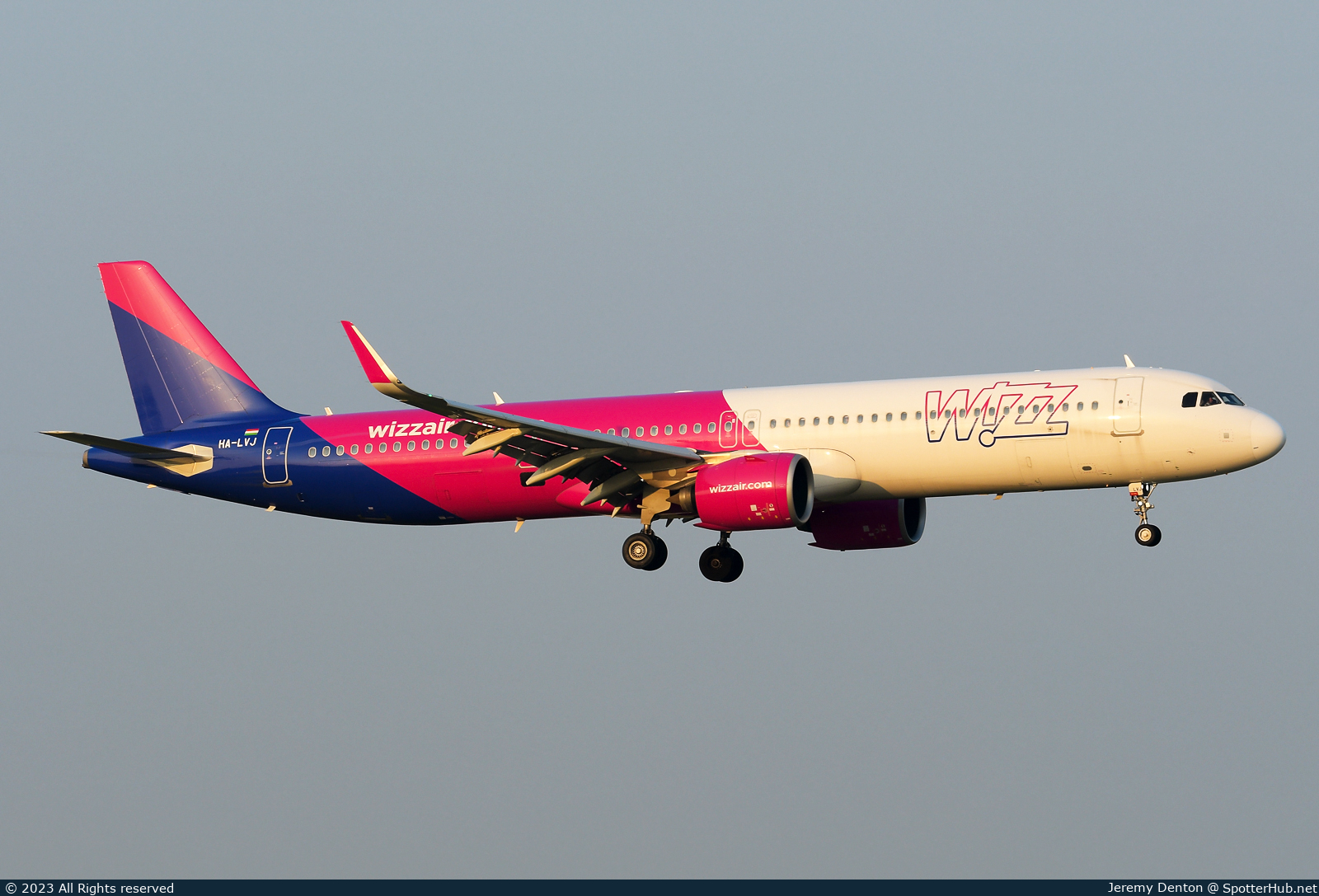 Photo of HA-LVJ - Airbus A321-271NX operated by Wizz Air