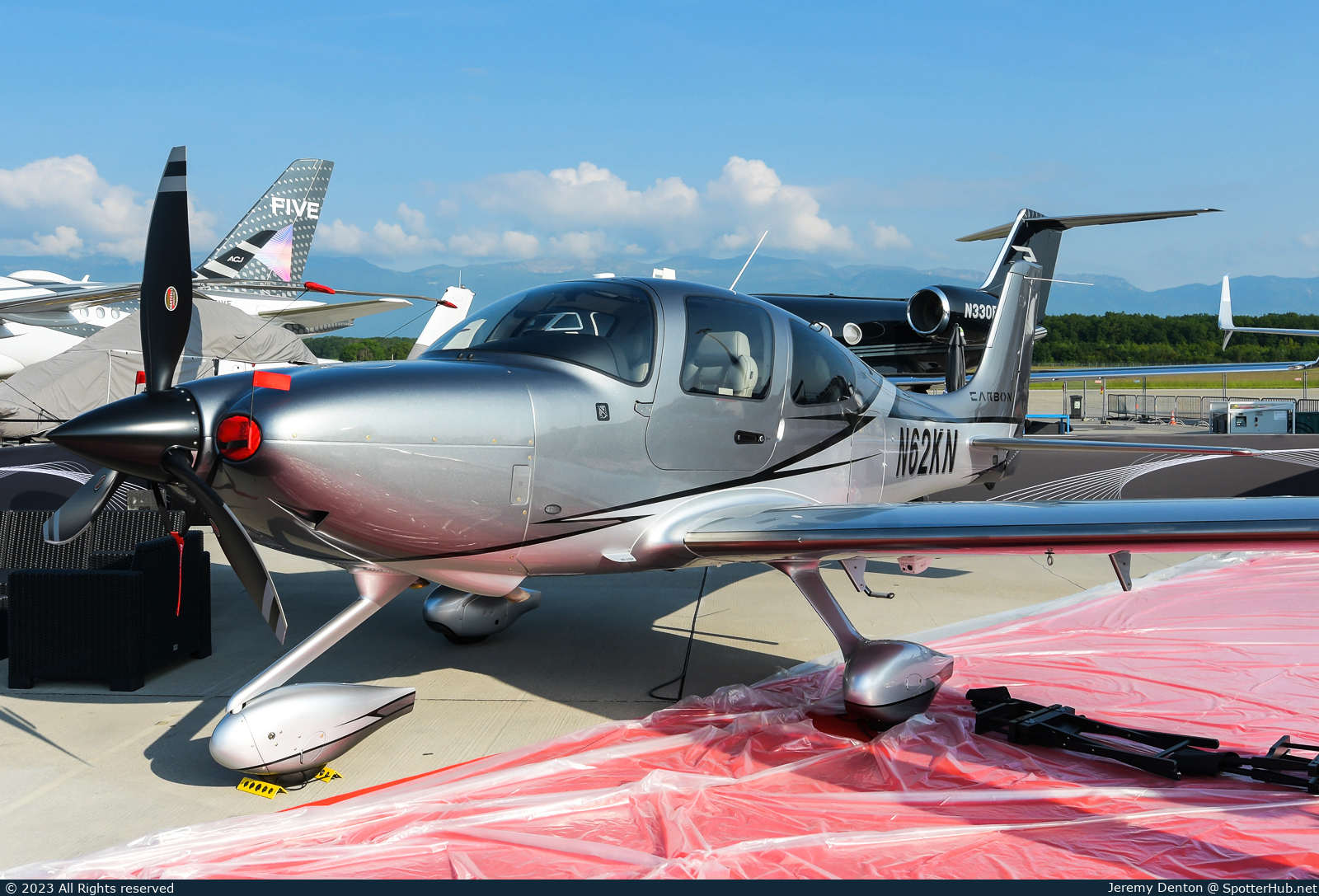 Photo of N62KN - Cirrus SR22T G6 GTS operated by Cirrus Design Corp.