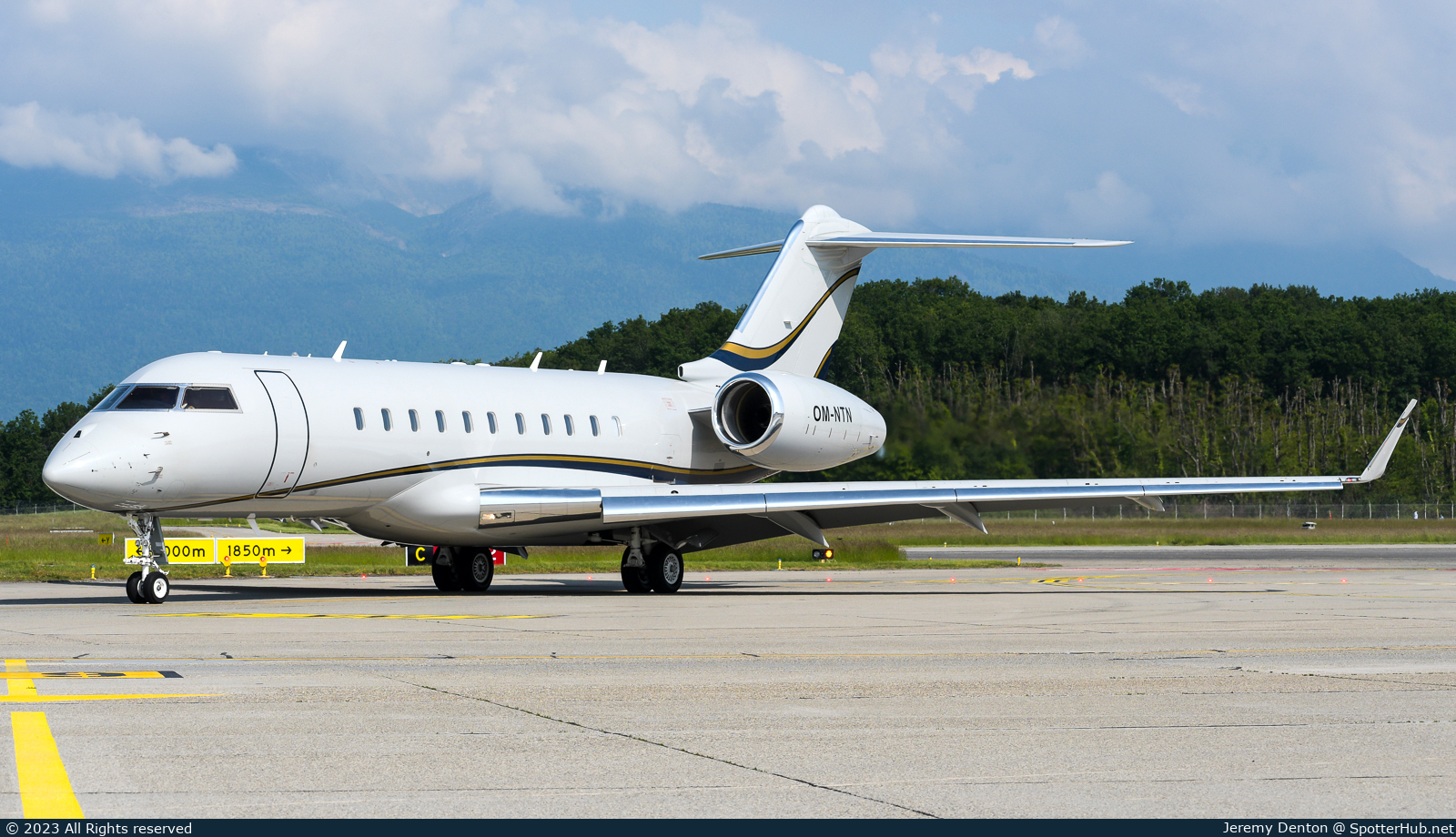 Photo of OM-NTN - Bombardier Global 5000 operated by Elite Jet