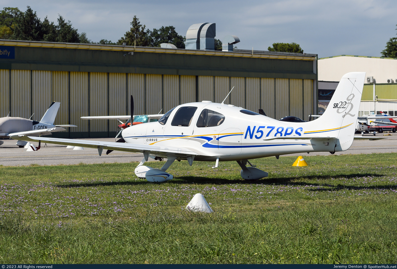 Photo of N578PS - Cirrus SR22 G2 operated by Private