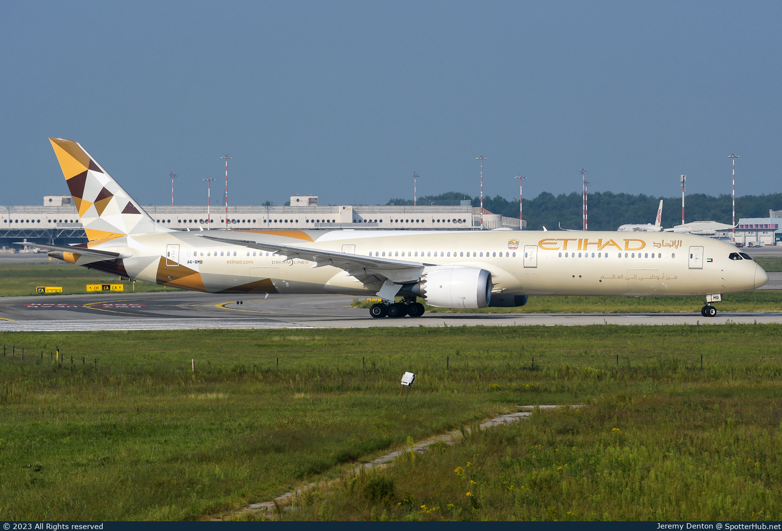 Photo of A6-BMB - Boeing 787-10 Dreamliner operated by Etihad Airways