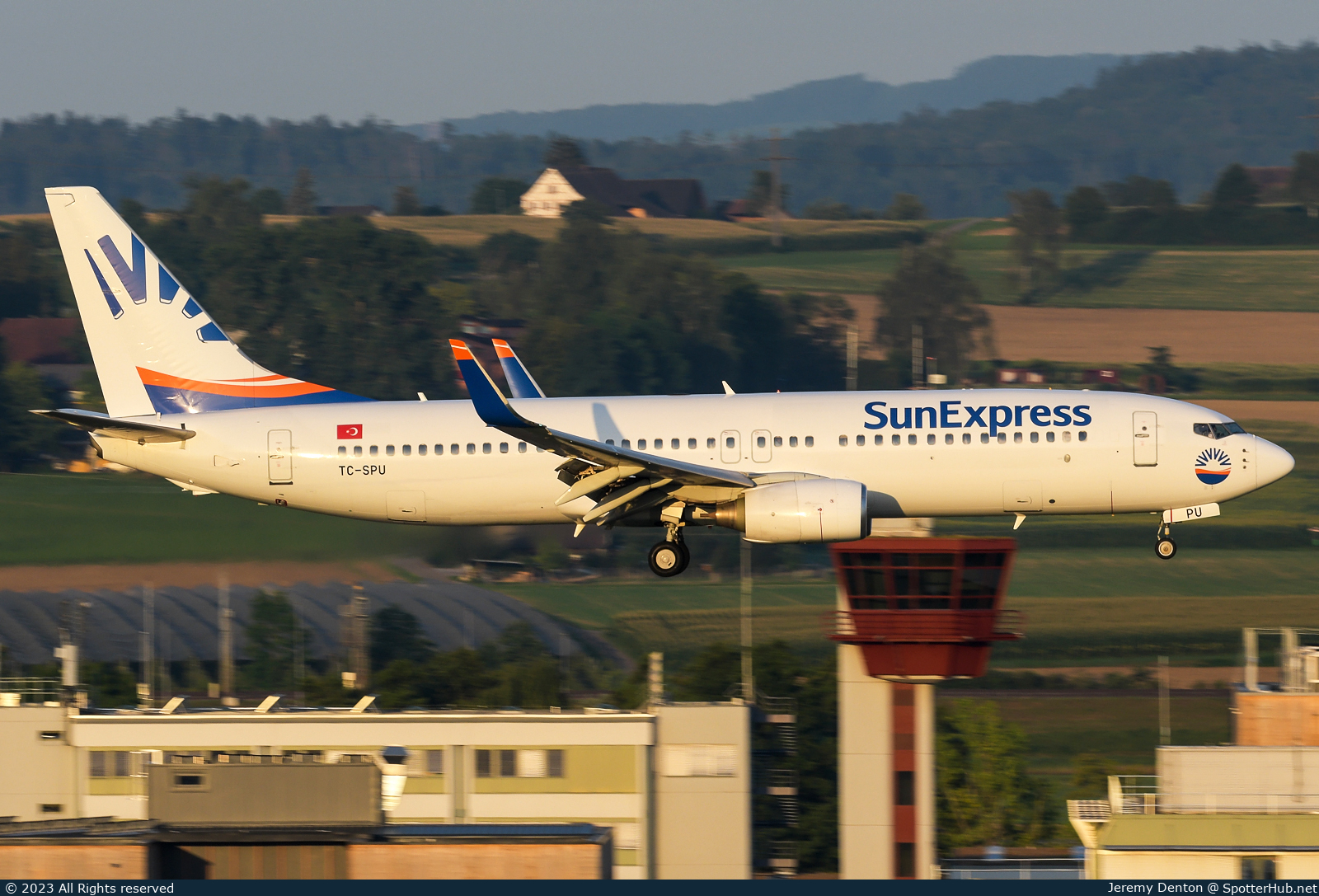 Photo of TC-SPU - Boeing 737-8U3 operated by SunExpress