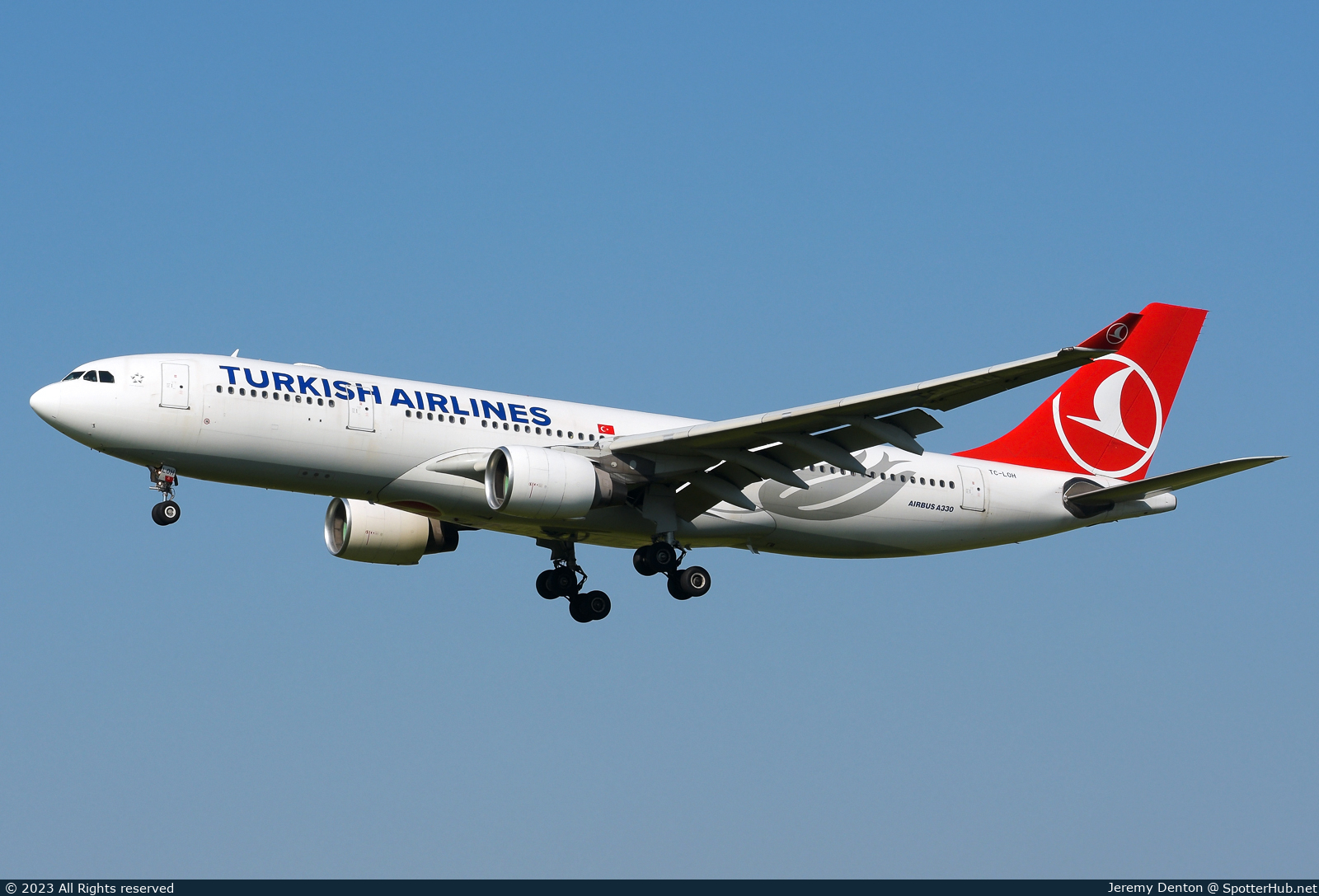 Photo of TC-LOH - Airbus A330-223 operated by Turkish Airlines