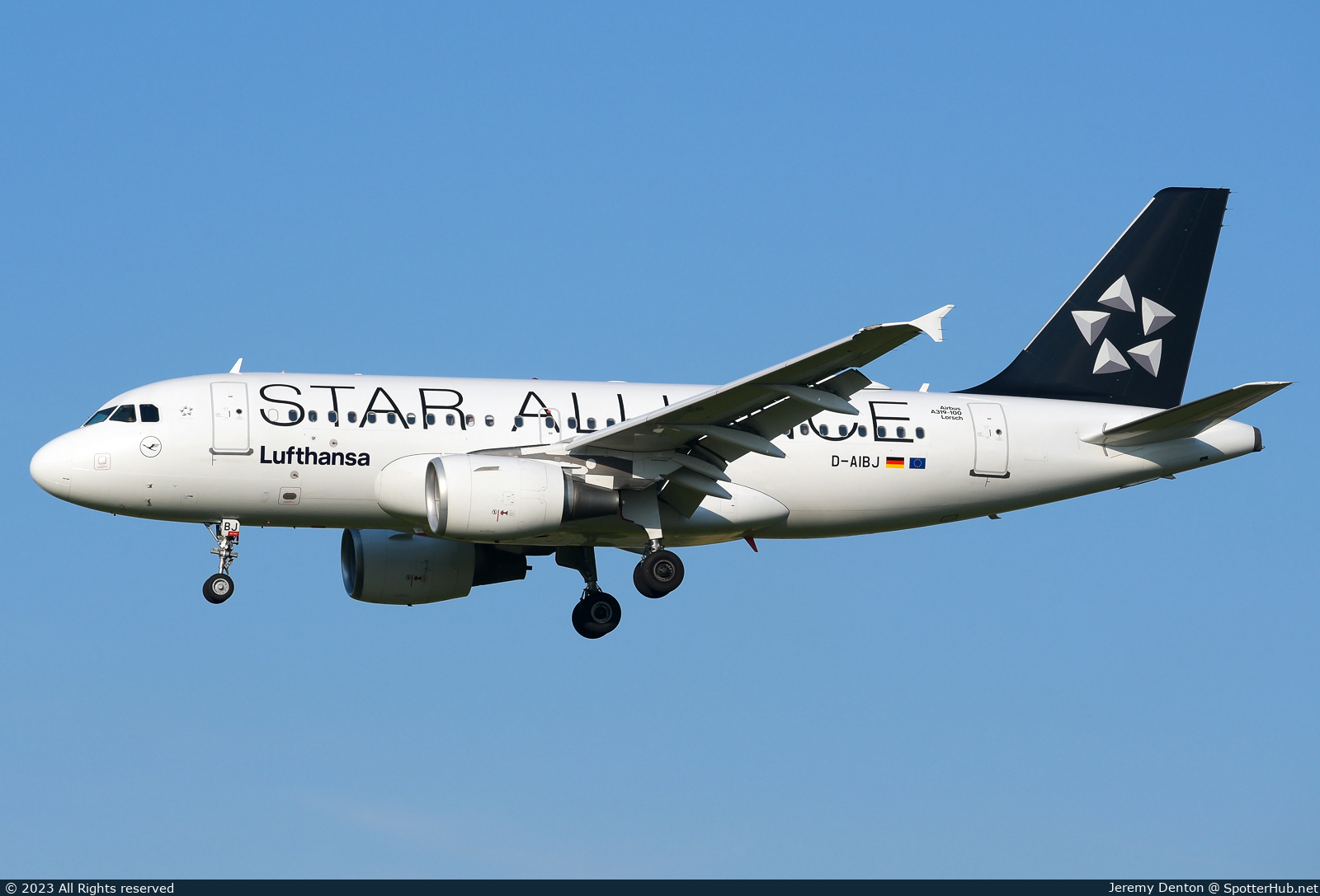 Photo of D-AIBJ - Airbus A319-112 operated by Lufthansa