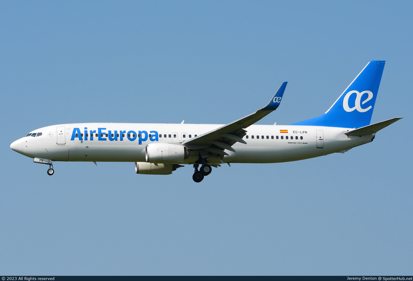 Photo of EC-LPR - Boeing 737-85P operated by Air Europa