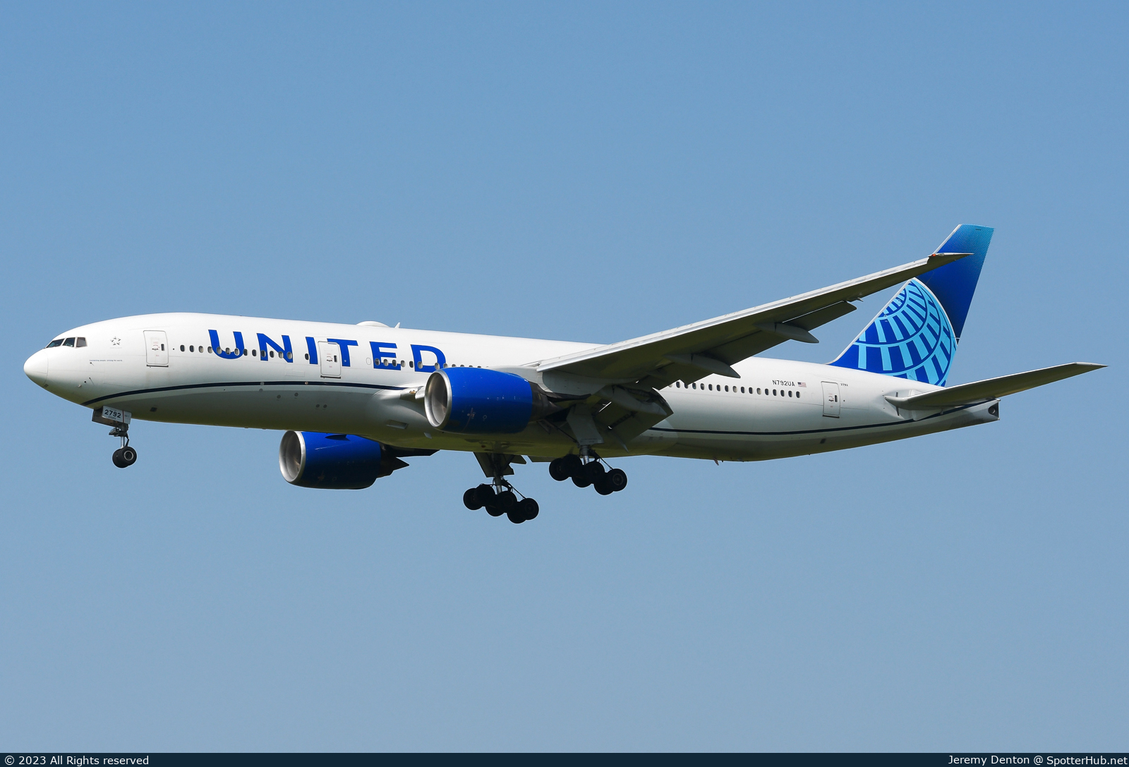 Photo of N792UA - Boeing 777-222(ER) operated by United Airlines