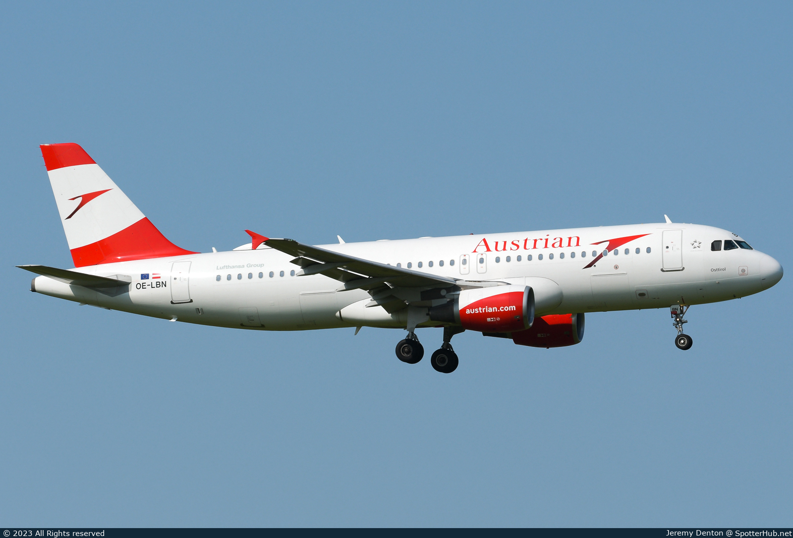 Photo of OE-LBN - Airbus A320-214 operated by Austrian Airlines