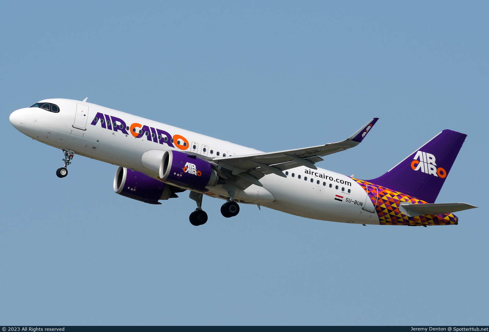 Photo of SU-BUN - Airbus A320-251N operated by Air Cairo
